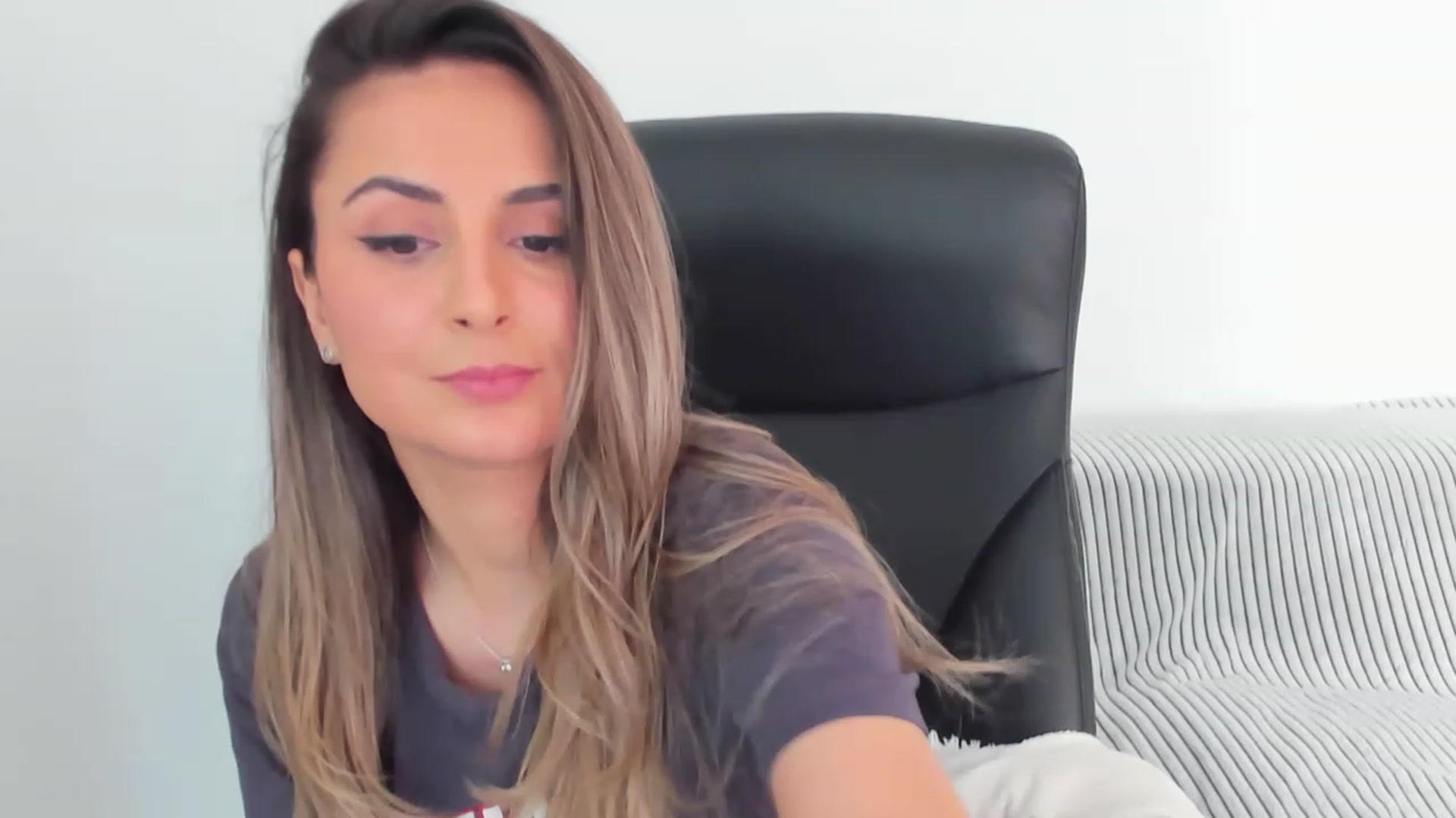 Gallery image thumbnail from EpicFu's myfreecams stream on, 03/21/2023, 14:12 image 5 of 20