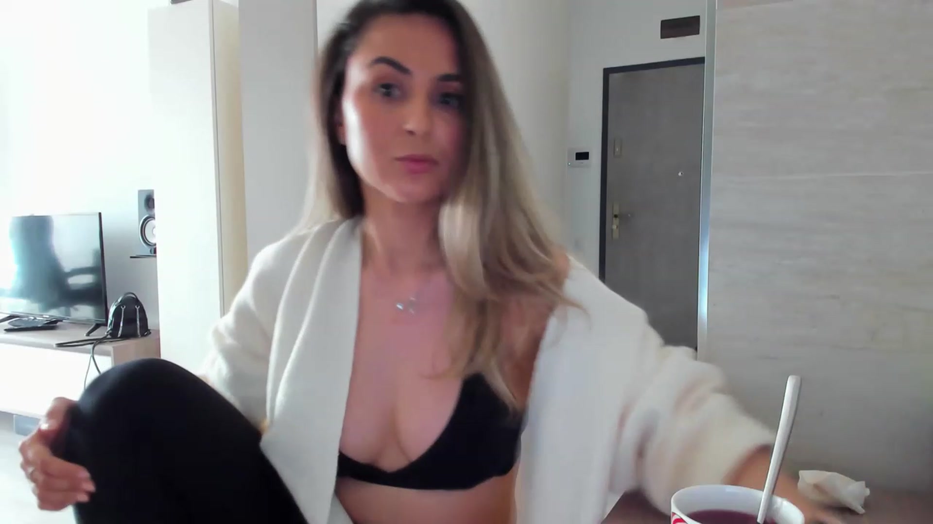 Gallery image thumbnail from EpicFu's myfreecams stream on, 03/27/2023, 13:25 image 9 of 20