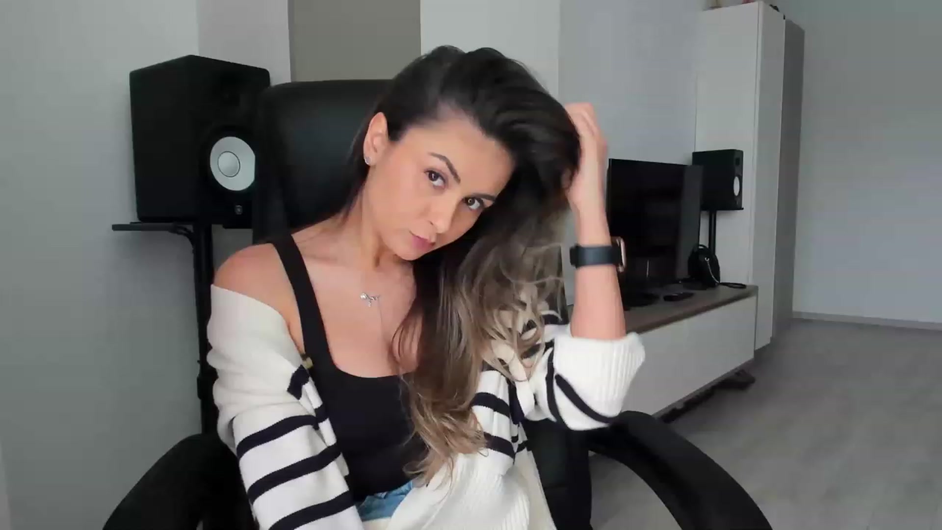 Gallery image thumbnail from EpicFu's myfreecams stream on, 03/30/2023, 11:22 image 2 of 20
