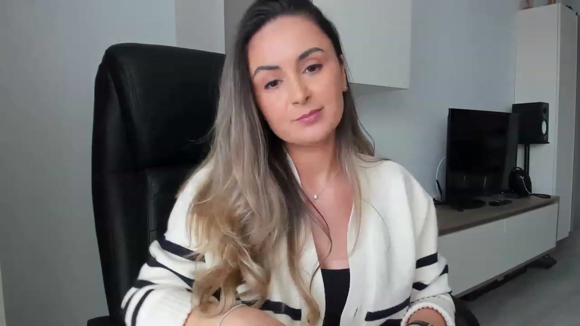 Gallery image thumbnail from EpicFu's myfreecams stream on, 03/30/2023, 12:54 image 1 of 20