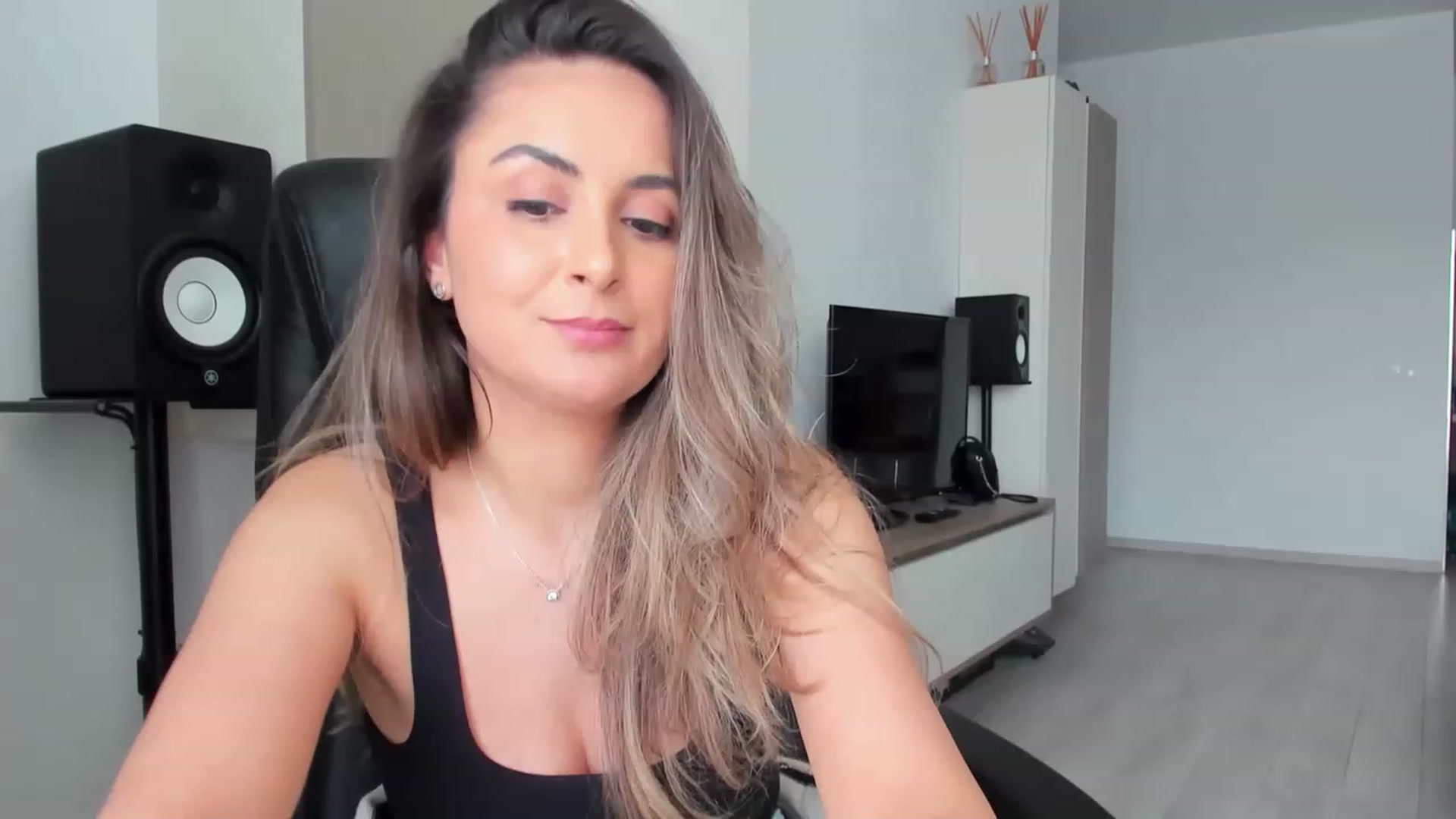 Gallery image thumbnail from EpicFu's myfreecams stream on, 03/30/2023, 14:07 image 10 of 20