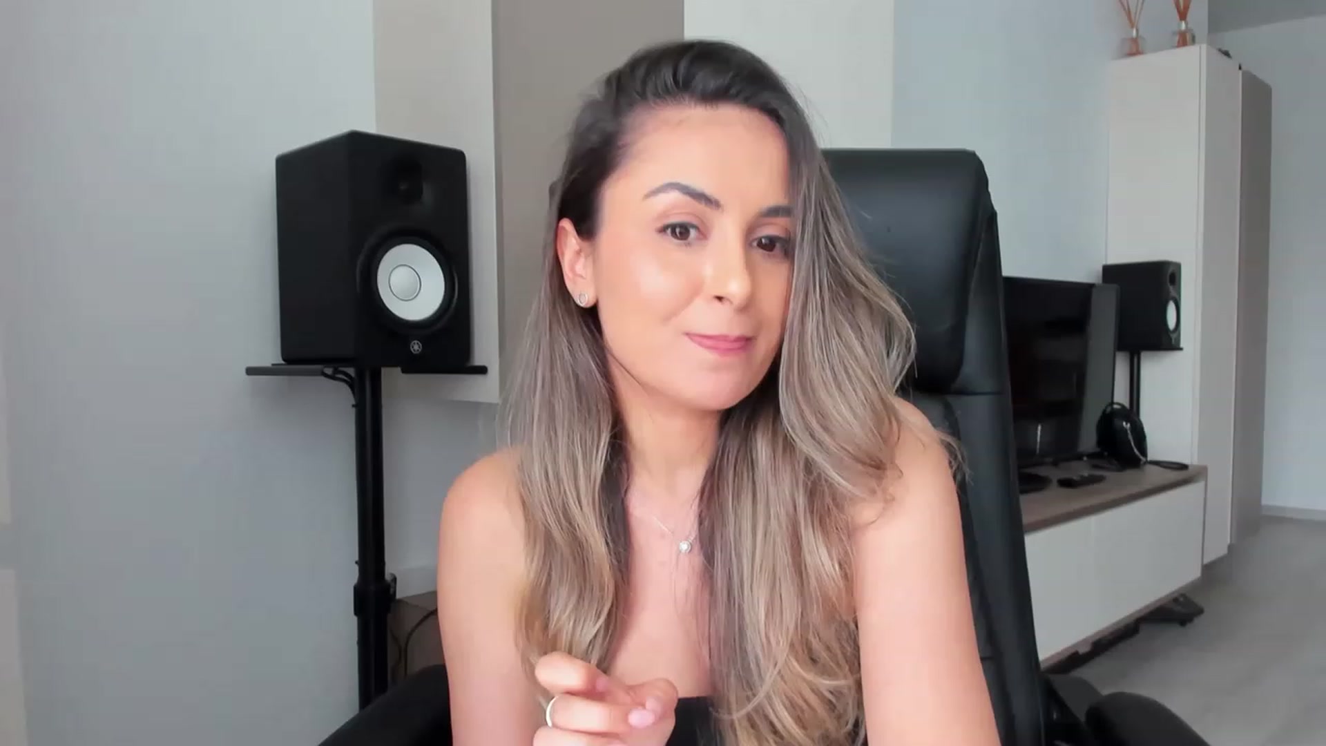 Gallery image thumbnail from EpicFu's myfreecams stream on, 03/30/2023, 14:07 image 13 of 20