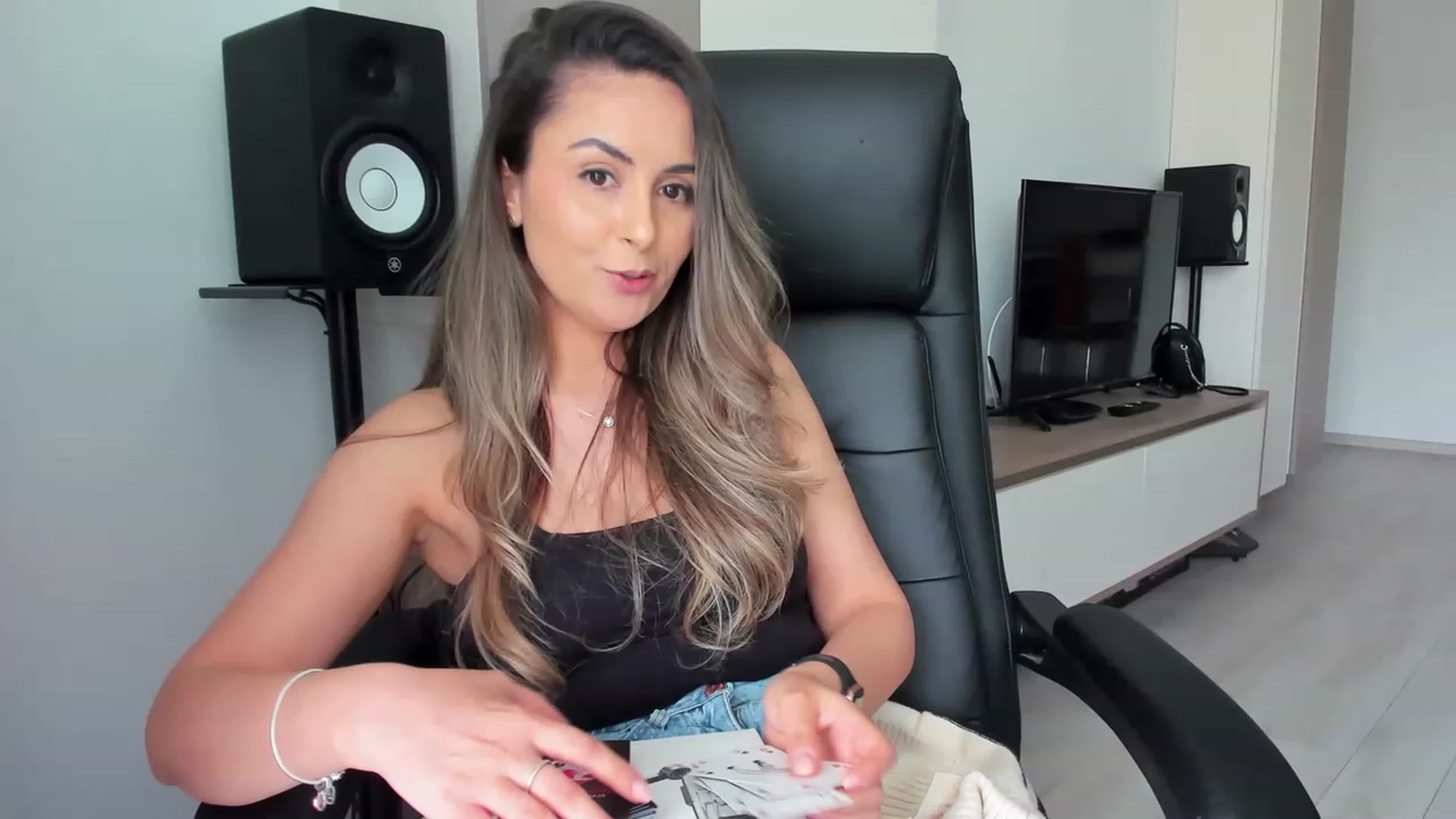 Gallery image thumbnail from EpicFu's myfreecams stream on, 03/30/2023, 14:07 image 15 of 20