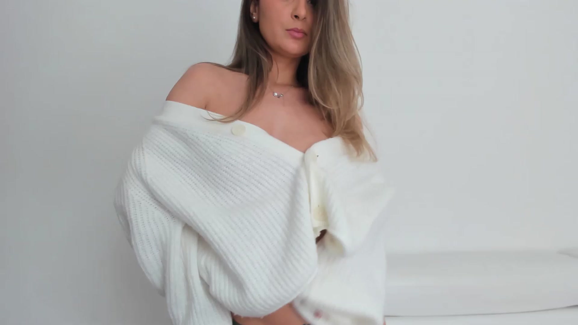 Gallery image thumbnail from EpicFu's myfreecams stream on, 04/05/2023, 13:21 image 3 of 20