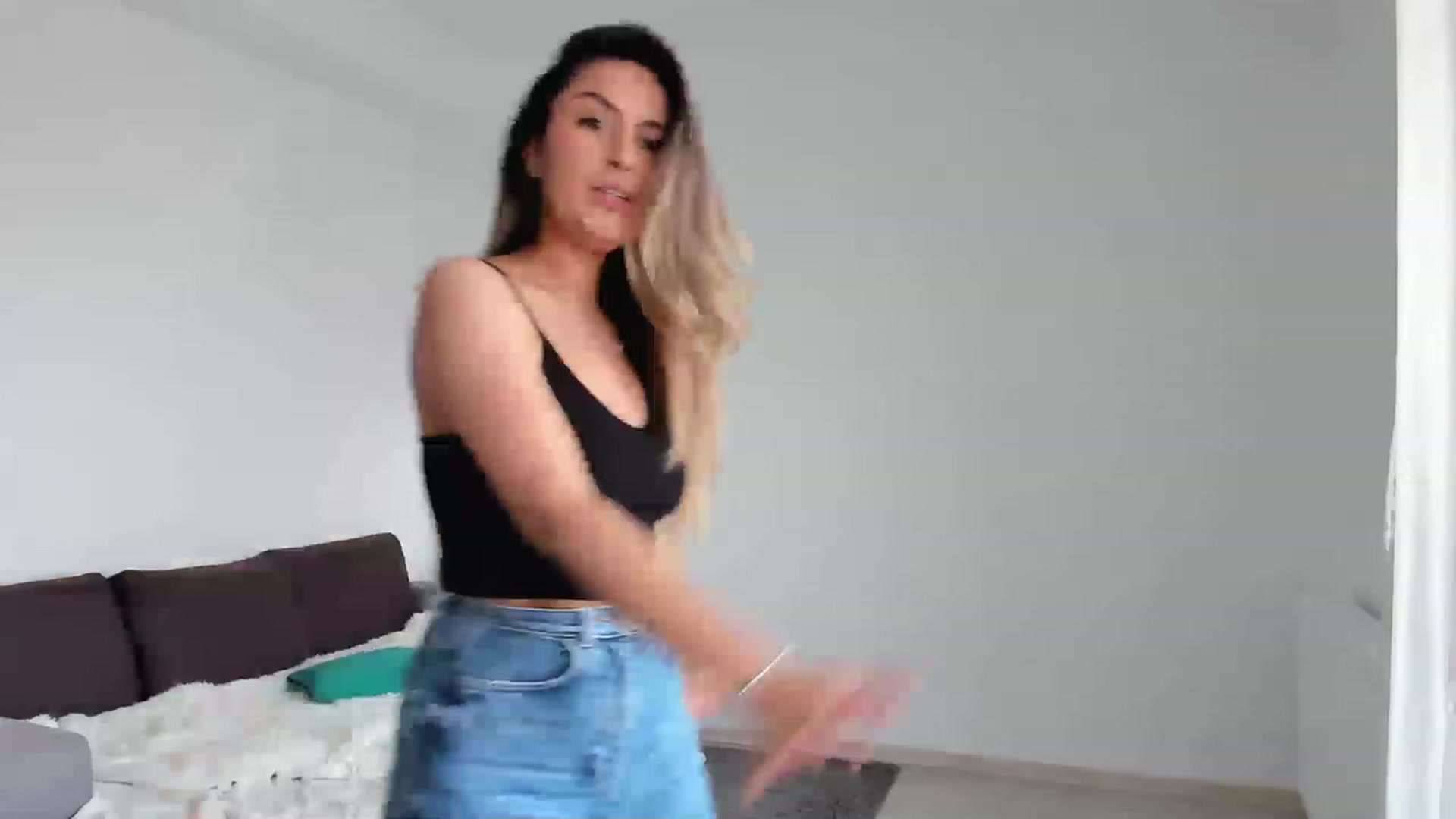 Gallery image thumbnail from EpicFu's myfreecams stream on, 04/19/2023, 10:20 image 18 of 20