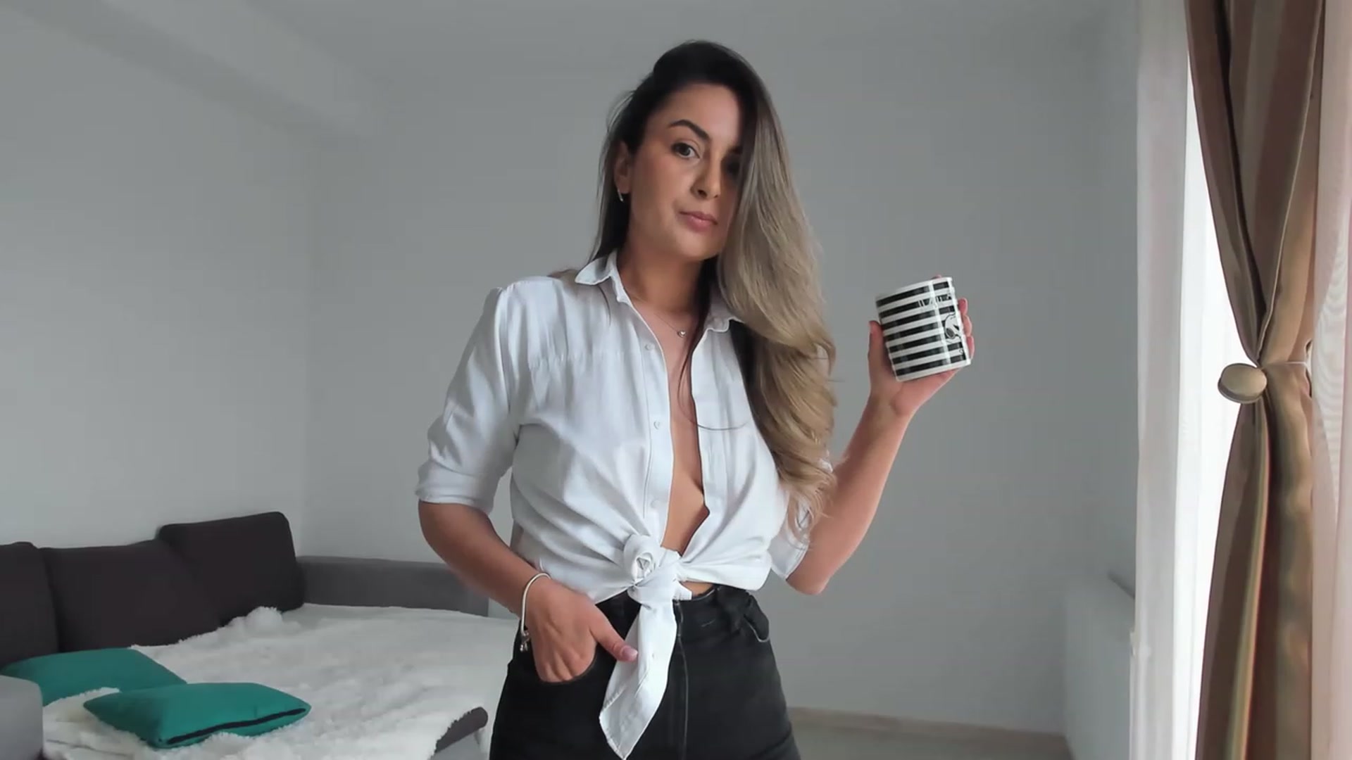 Gallery image thumbnail from EpicFu's myfreecams stream on, 05/04/2023, 09:32 image 9 of 20