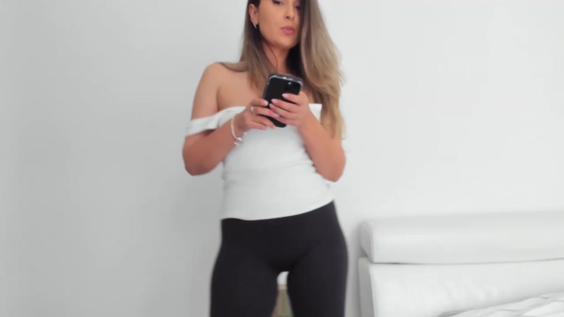 Gallery image thumbnail from EpicFu's myfreecams stream on, 06/07/2023, 13:57 image 8 of 20