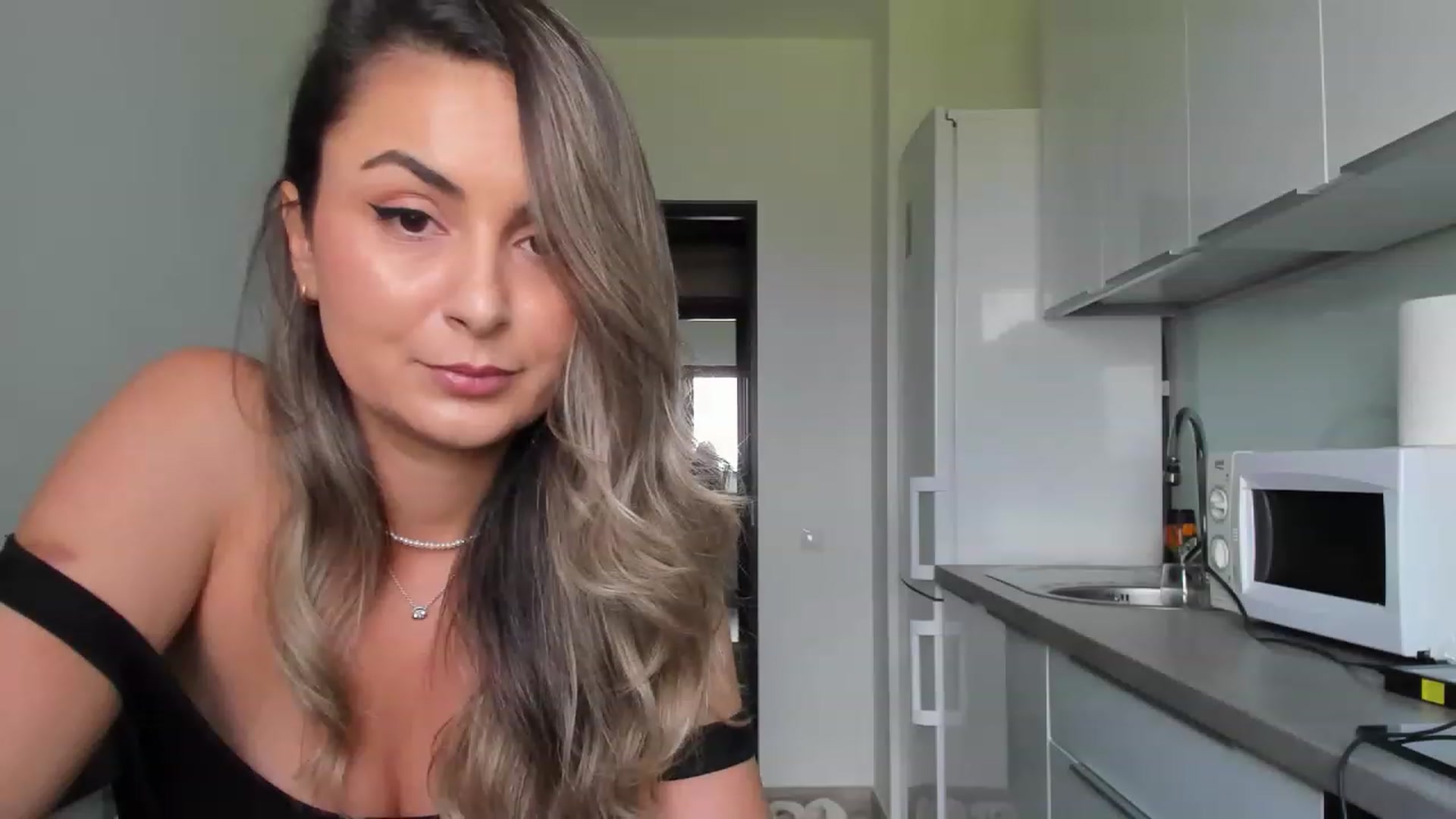 Gallery image thumbnail from EpicFu's myfreecams stream on, 08/01/2023, 11:54 image 6 of 20