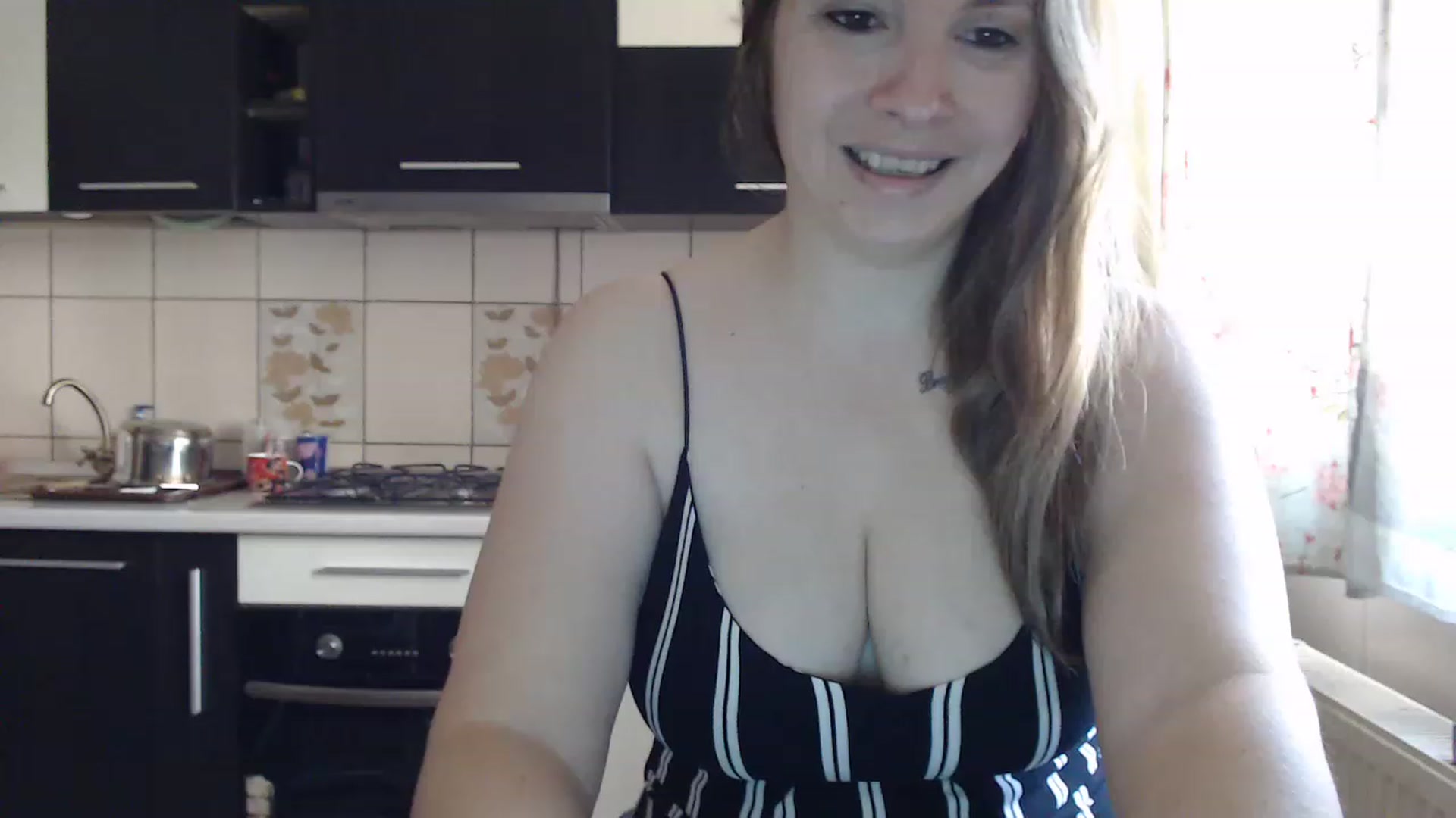 Gallery image thumbnail from EricaSmiles's myfreecams stream on, 03/23/2023, 13:01 image 2 of 20