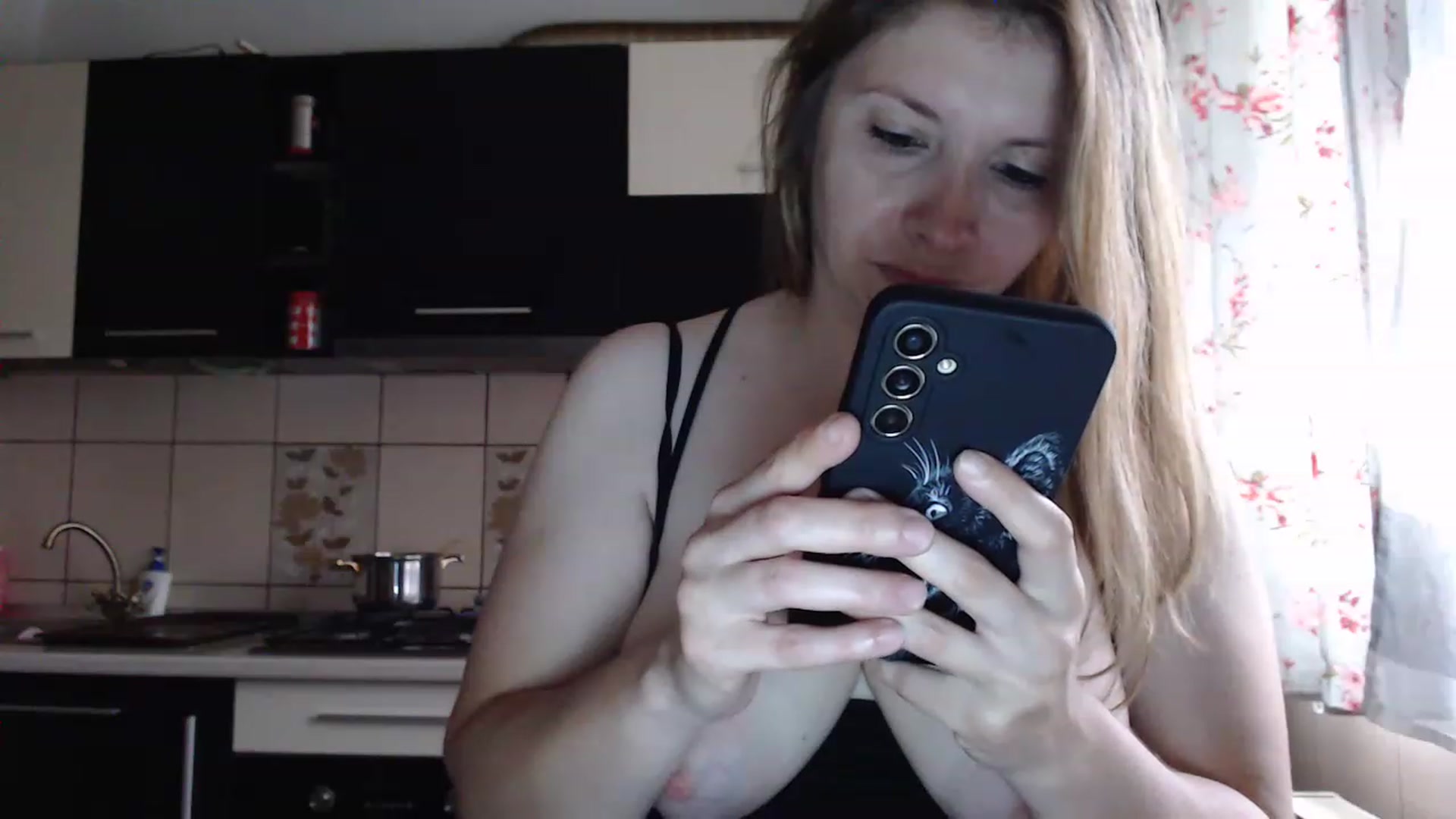 Gallery image thumbnail from EricaSmiles's myfreecams stream on, 06/03/2023, 12:41 image 18 of 20