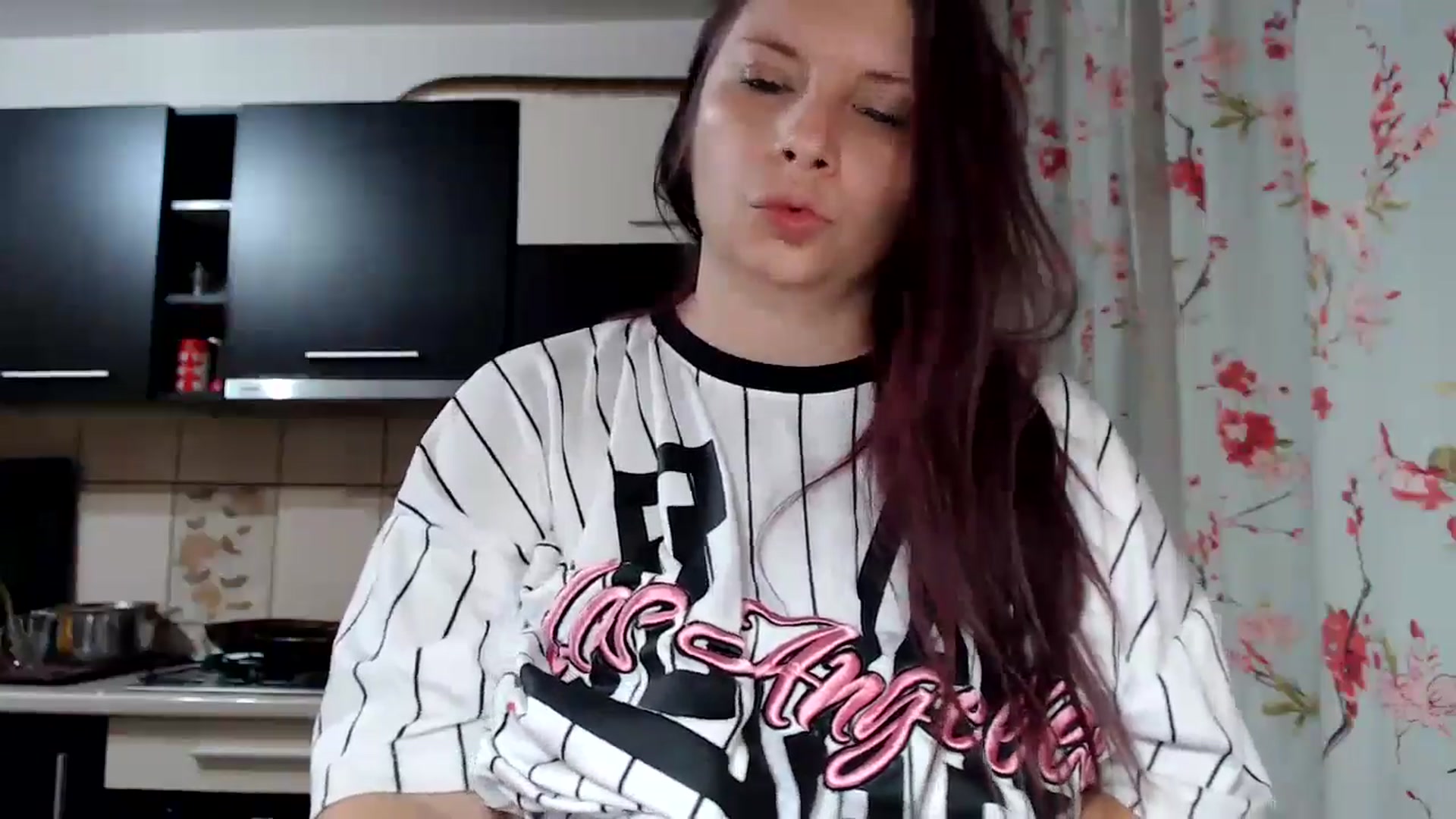 Gallery image thumbnail from EricaSmiles's myfreecams stream on, 11/23/2024, 22:10 image 5 of 20