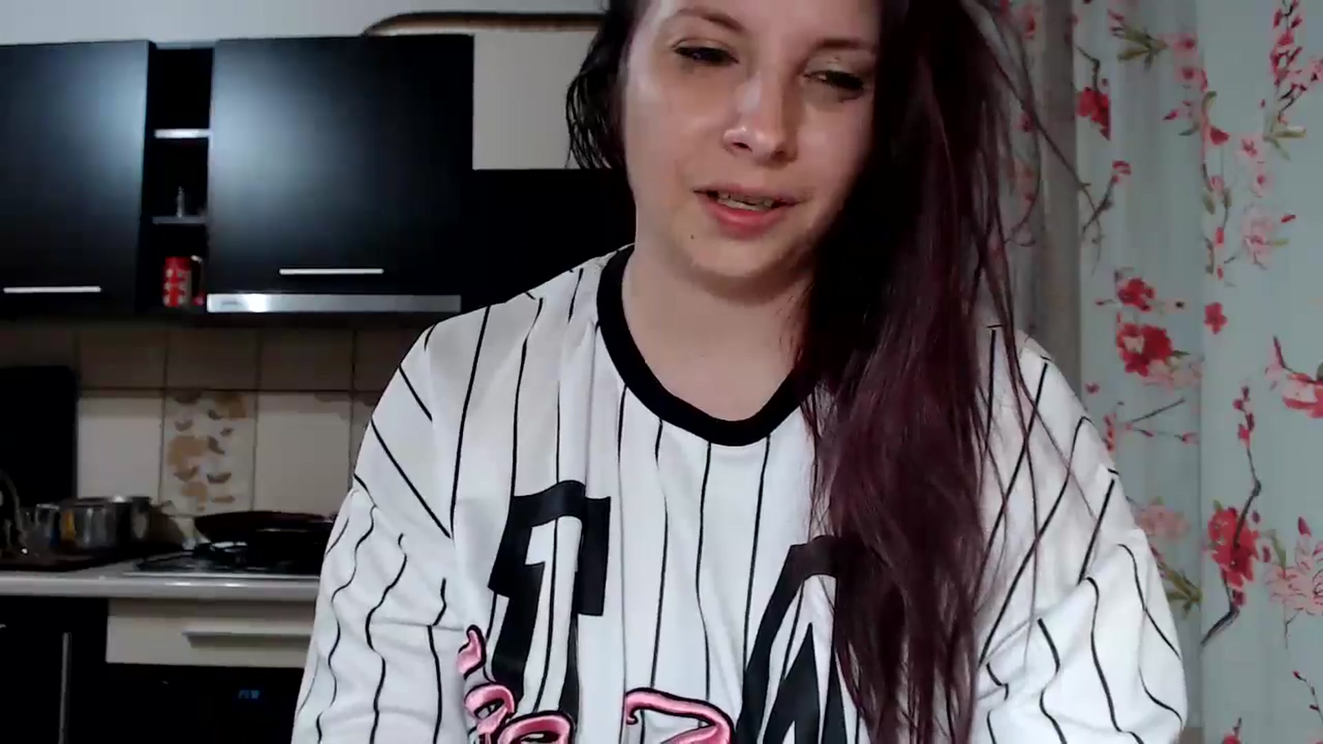 Gallery image thumbnail from EricaSmiles's myfreecams stream on, 11/23/2024, 22:10 image 15 of 20