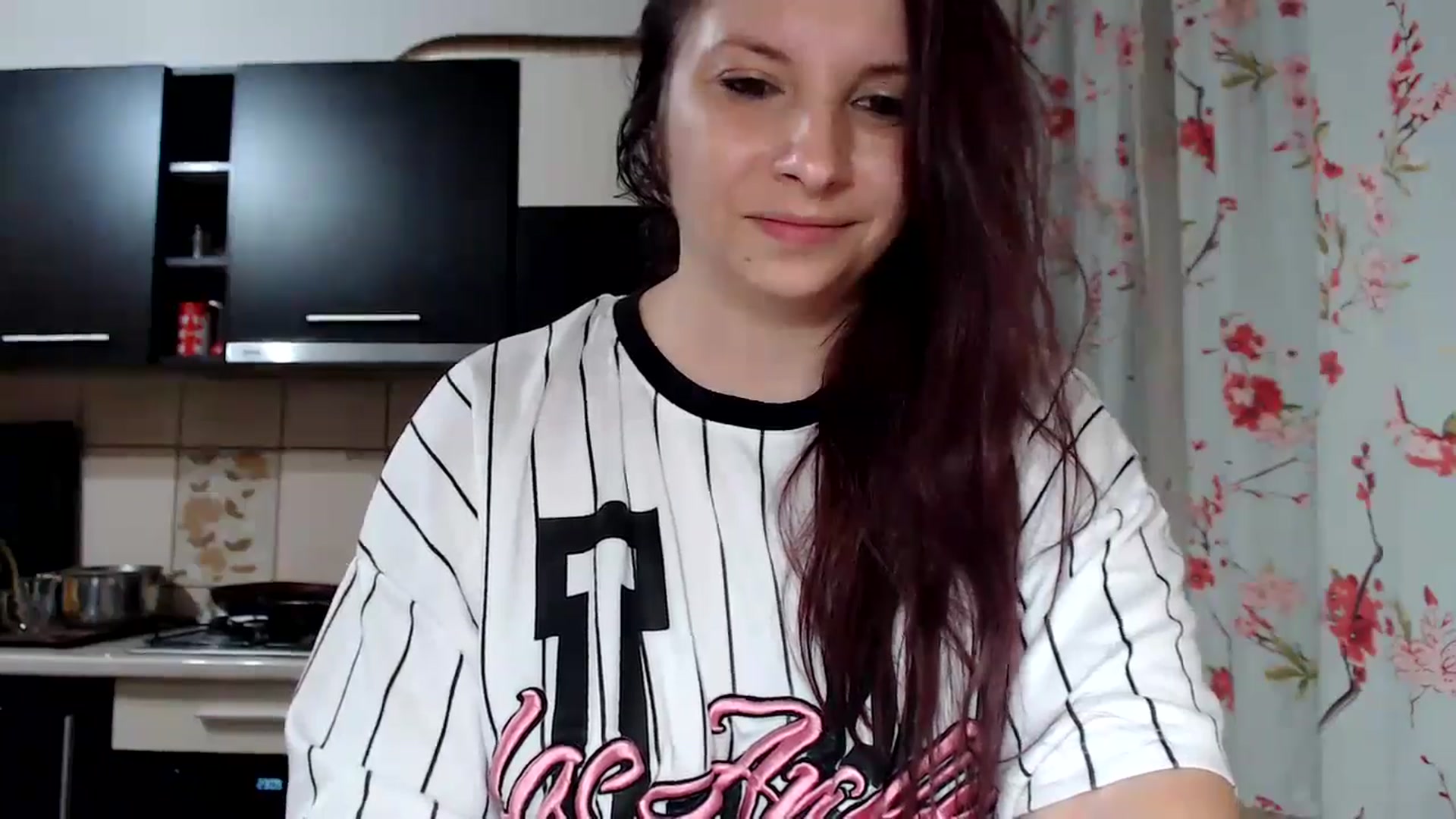 Gallery image thumbnail from EricaSmiles's myfreecams stream on, 11/23/2024, 22:10 image 9 of 20
