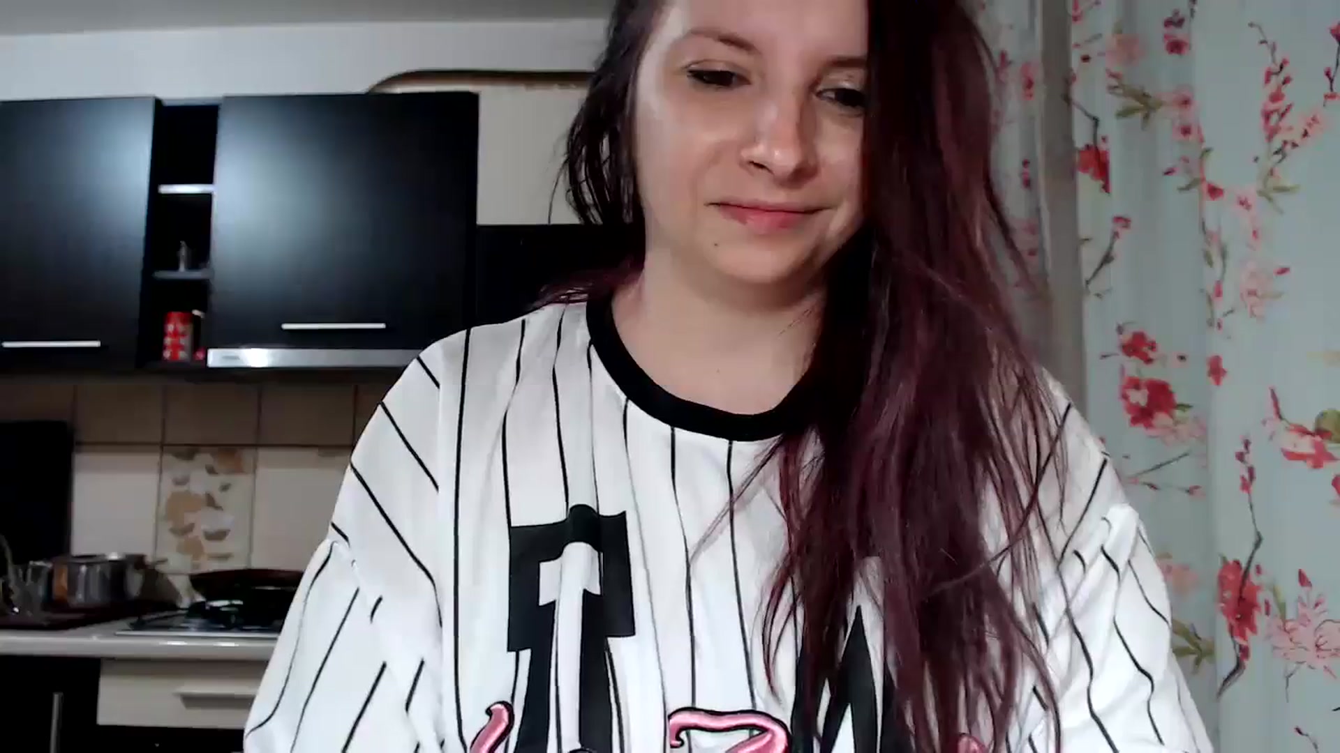 Gallery image thumbnail from EricaSmiles's myfreecams stream on, 11/23/2024, 22:10 image 7 of 20