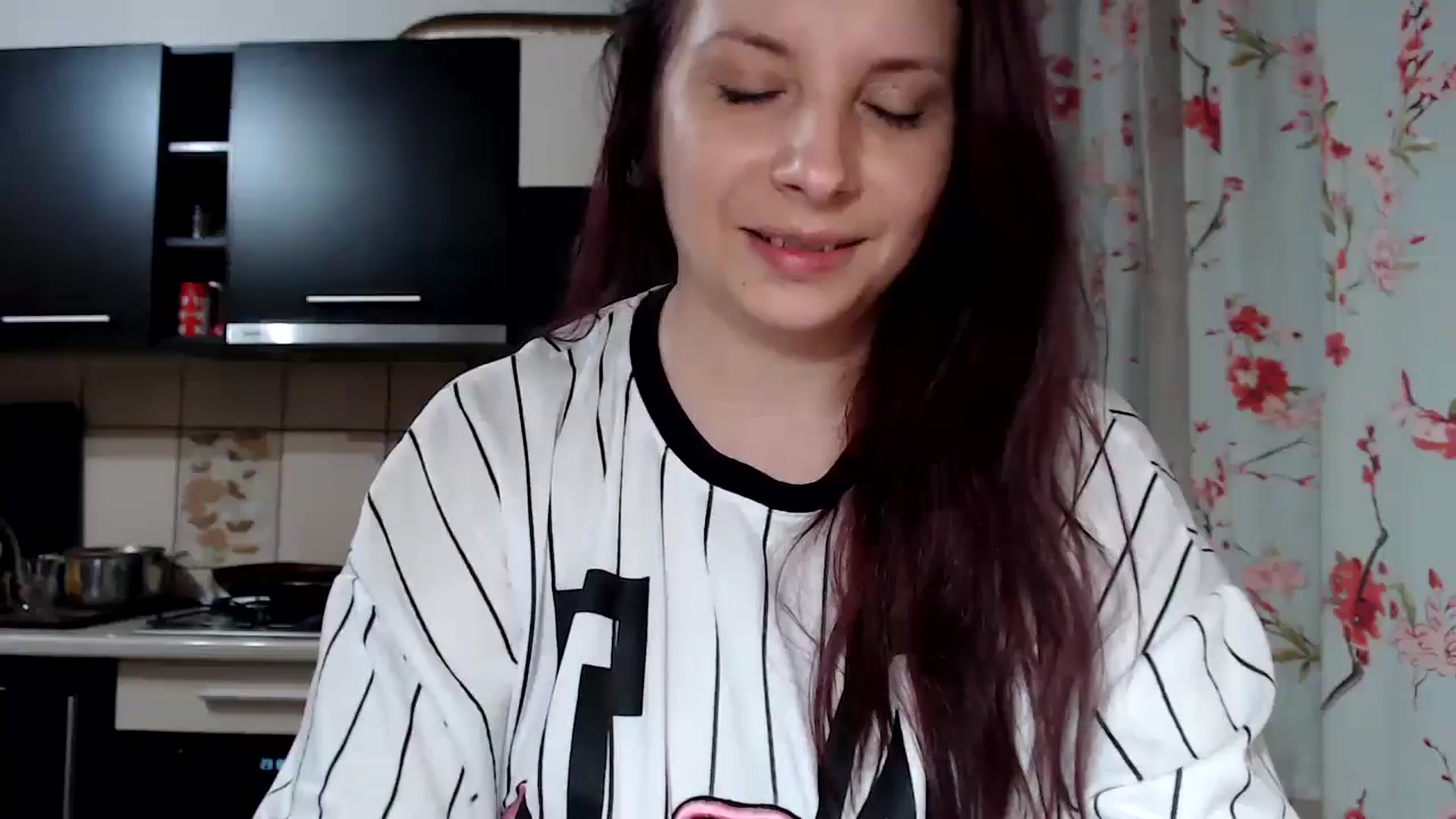 Gallery image thumbnail from EricaSmiles's myfreecams stream on, 11/23/2024, 22:10 image 11 of 20