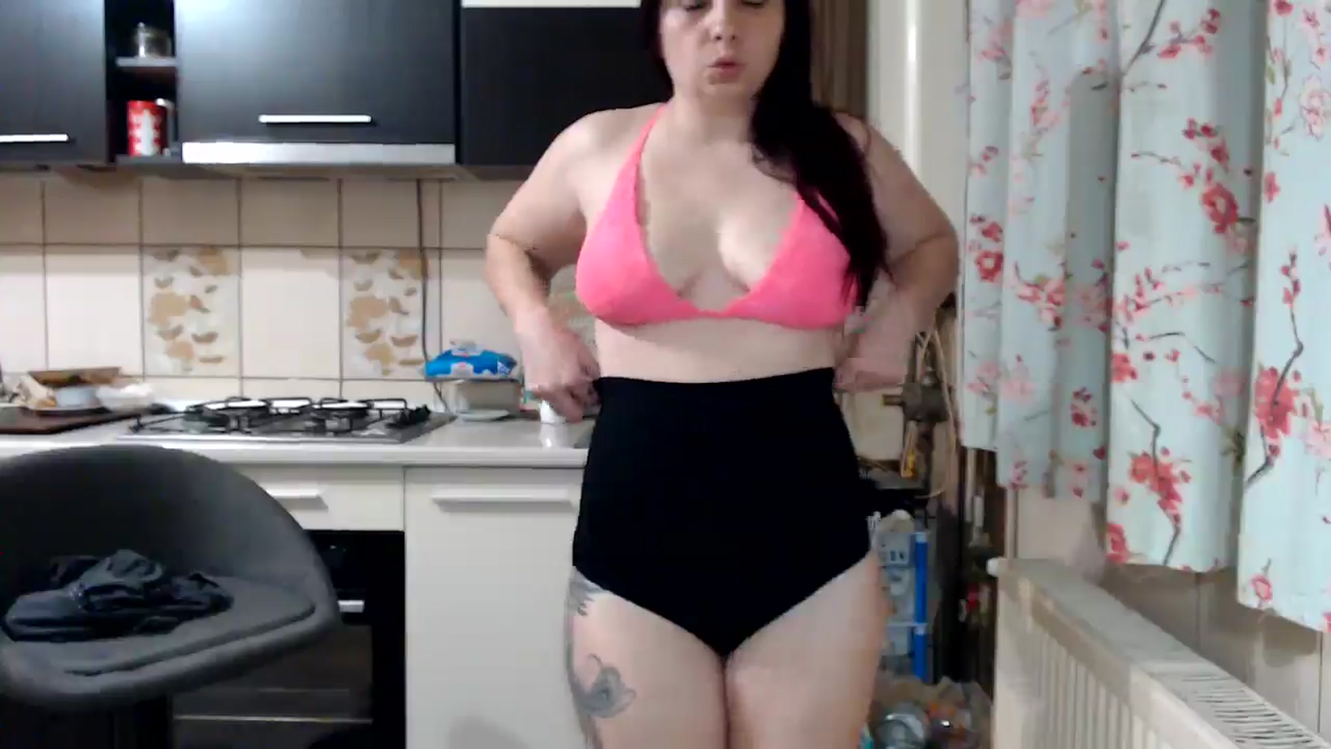 Gallery image thumbnail from EricaSmiles's myfreecams stream on, 02/25/2025, 24:01 image 14 of 20