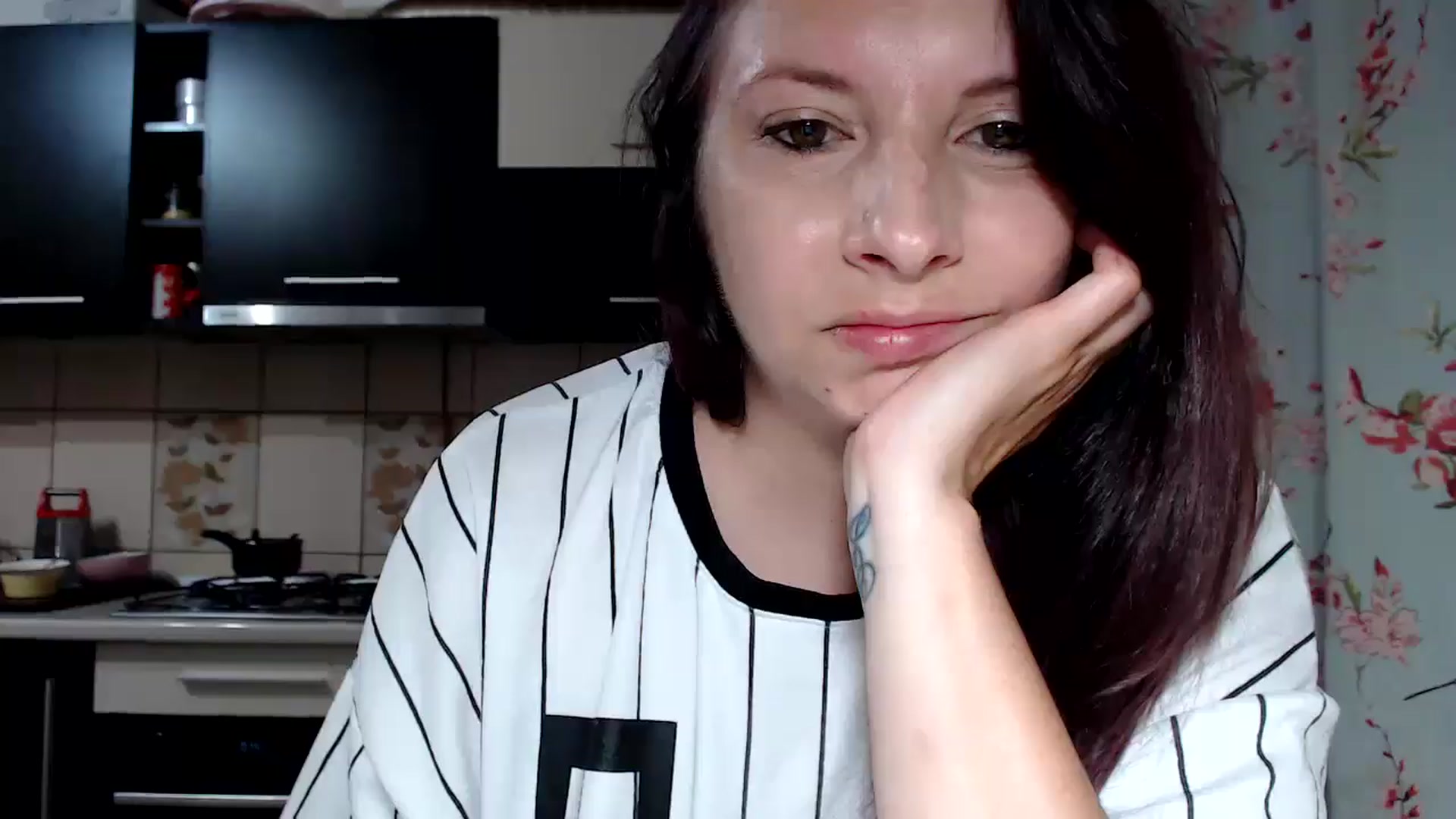 Gallery image thumbnail from EricaSmiles's myfreecams stream on, 07/01/2025, 24:06 image 5 of 20
