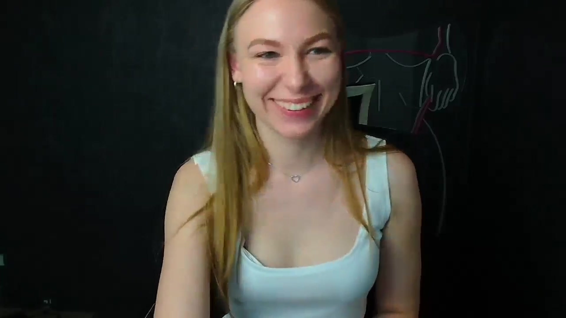 Gallery image thumbnail from EricaWans's myfreecams stream on, 06/20/2025, 15:39 image 3 of 20