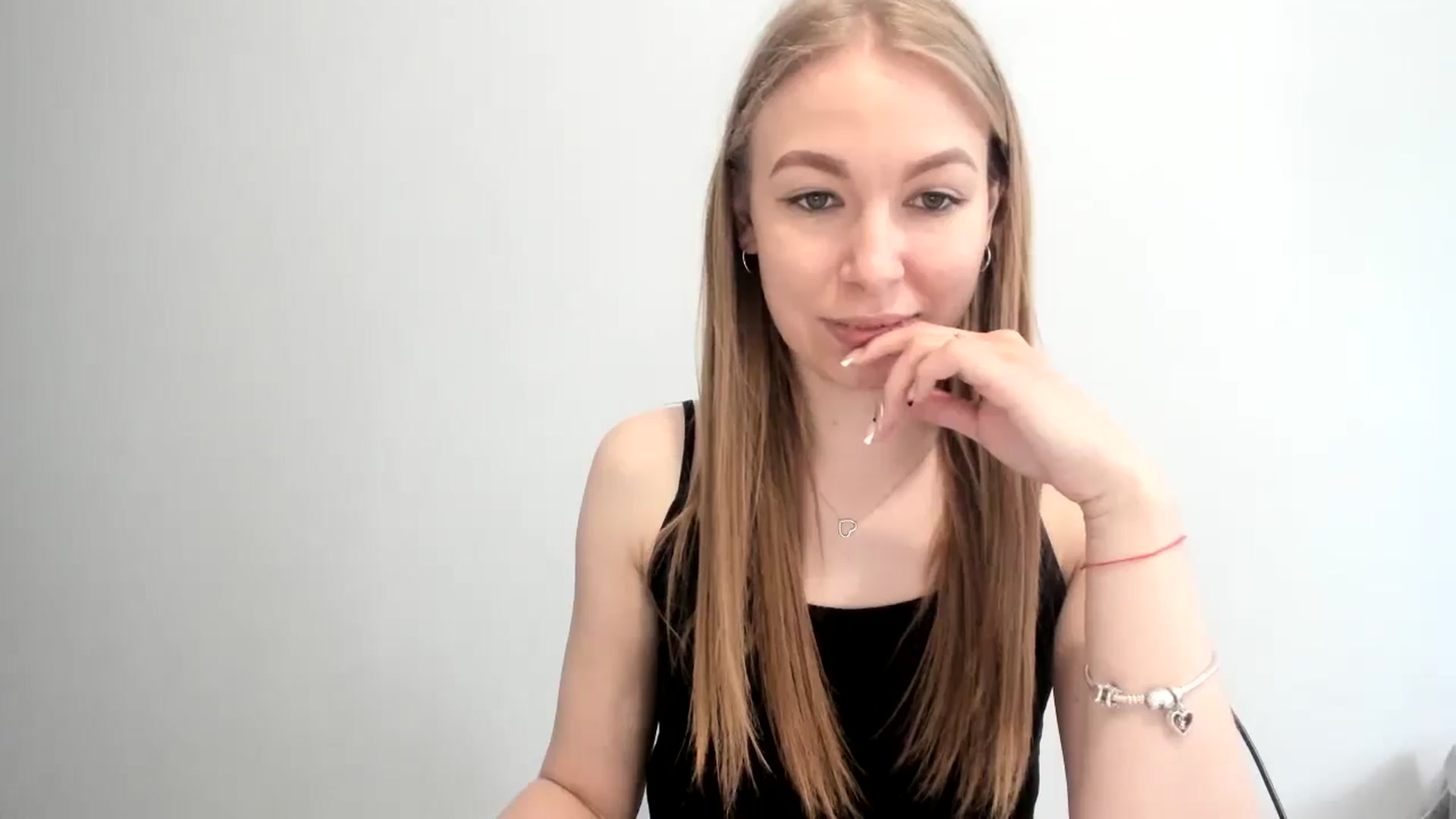 Gallery image thumbnail from EricaWans's myfreecams stream on, 06/22/2025, 13:35 image 14 of 20