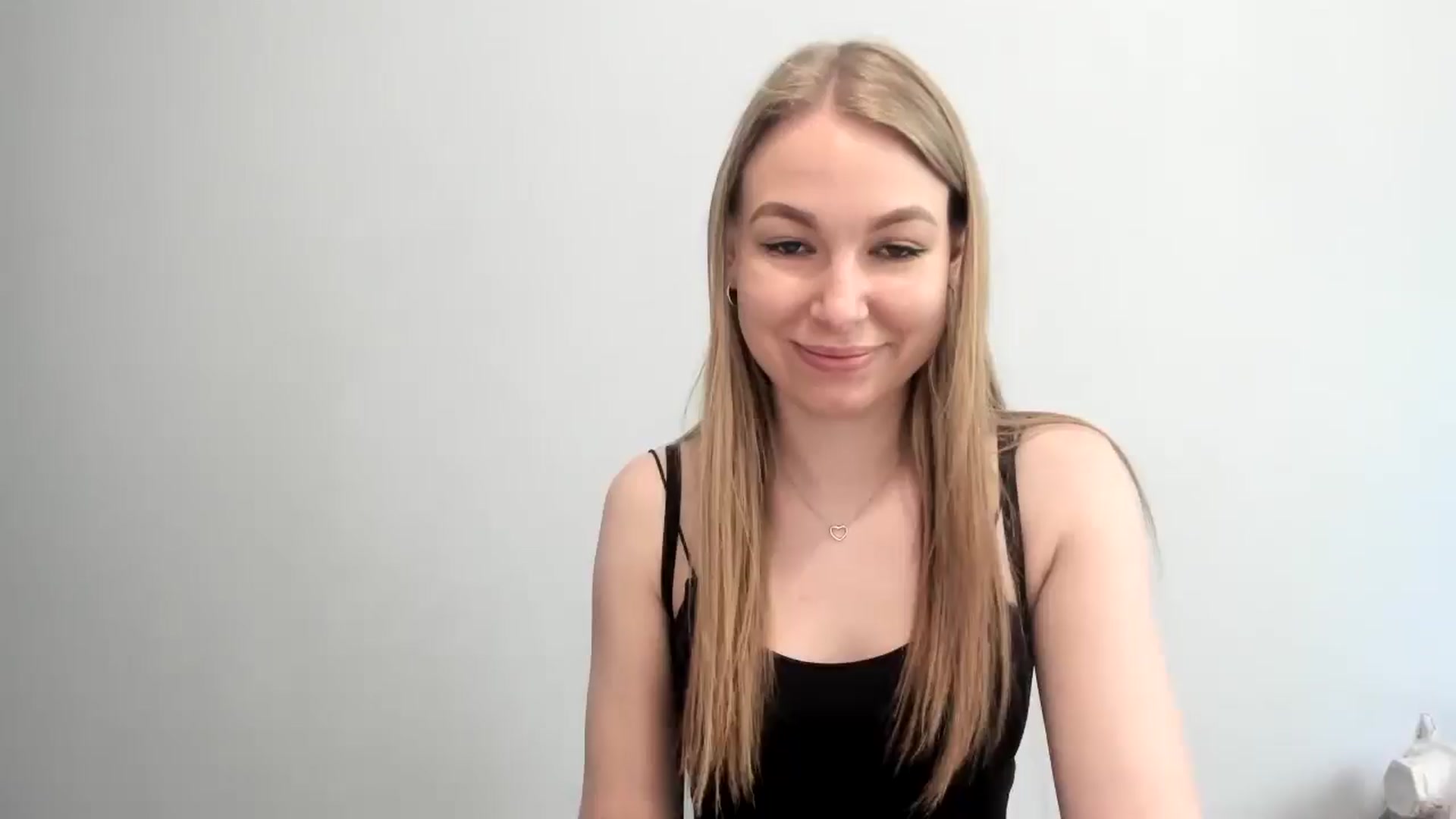 Gallery image thumbnail from EricaWans's myfreecams stream on, 06/23/2025, 12:07 image 17 of 20