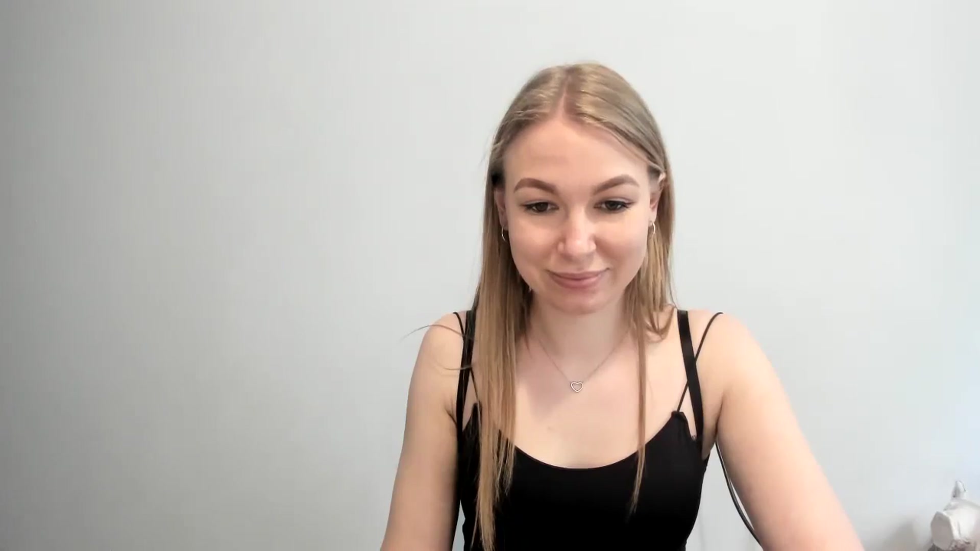 Gallery image thumbnail from EricaWans's myfreecams stream on, 06/23/2025, 12:32 image 16 of 20