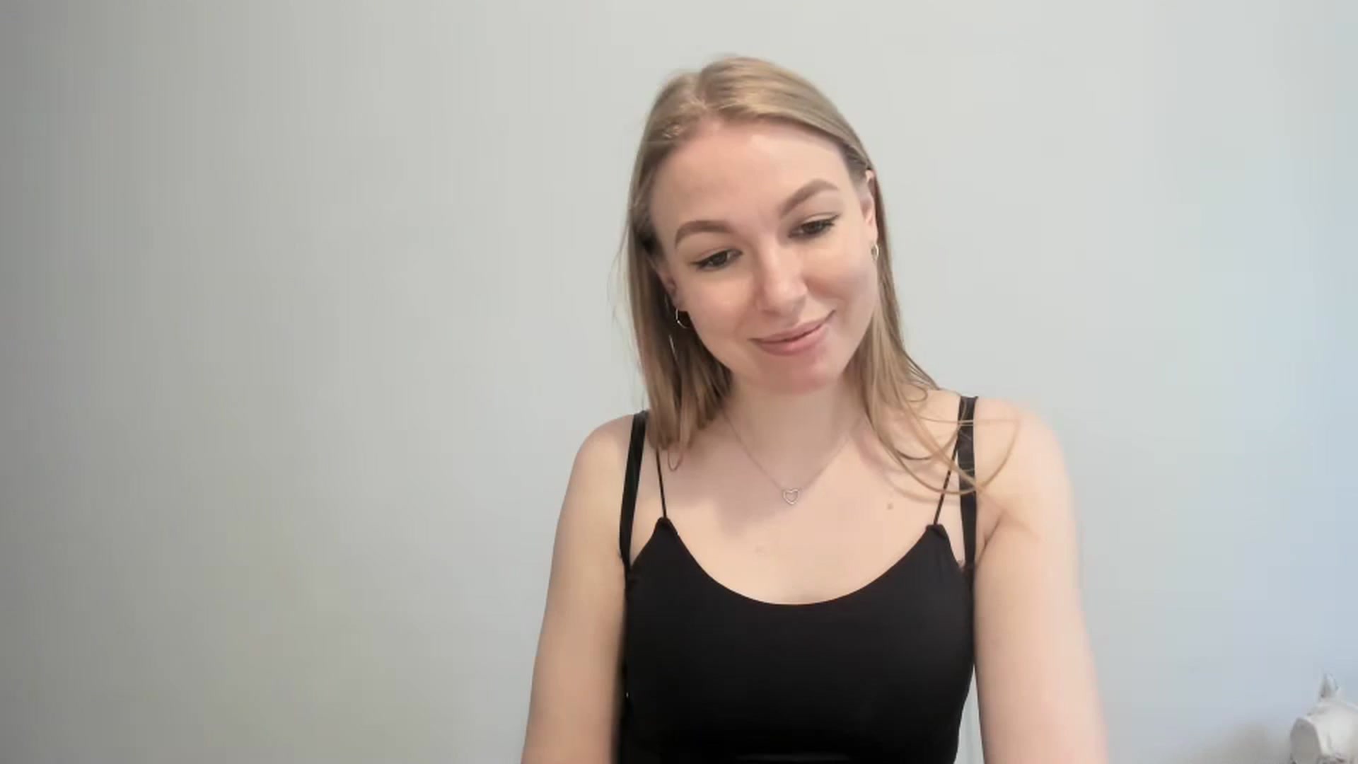 Gallery image thumbnail from EricaWans's myfreecams stream on, 06/23/2025, 14:40 image 15 of 20