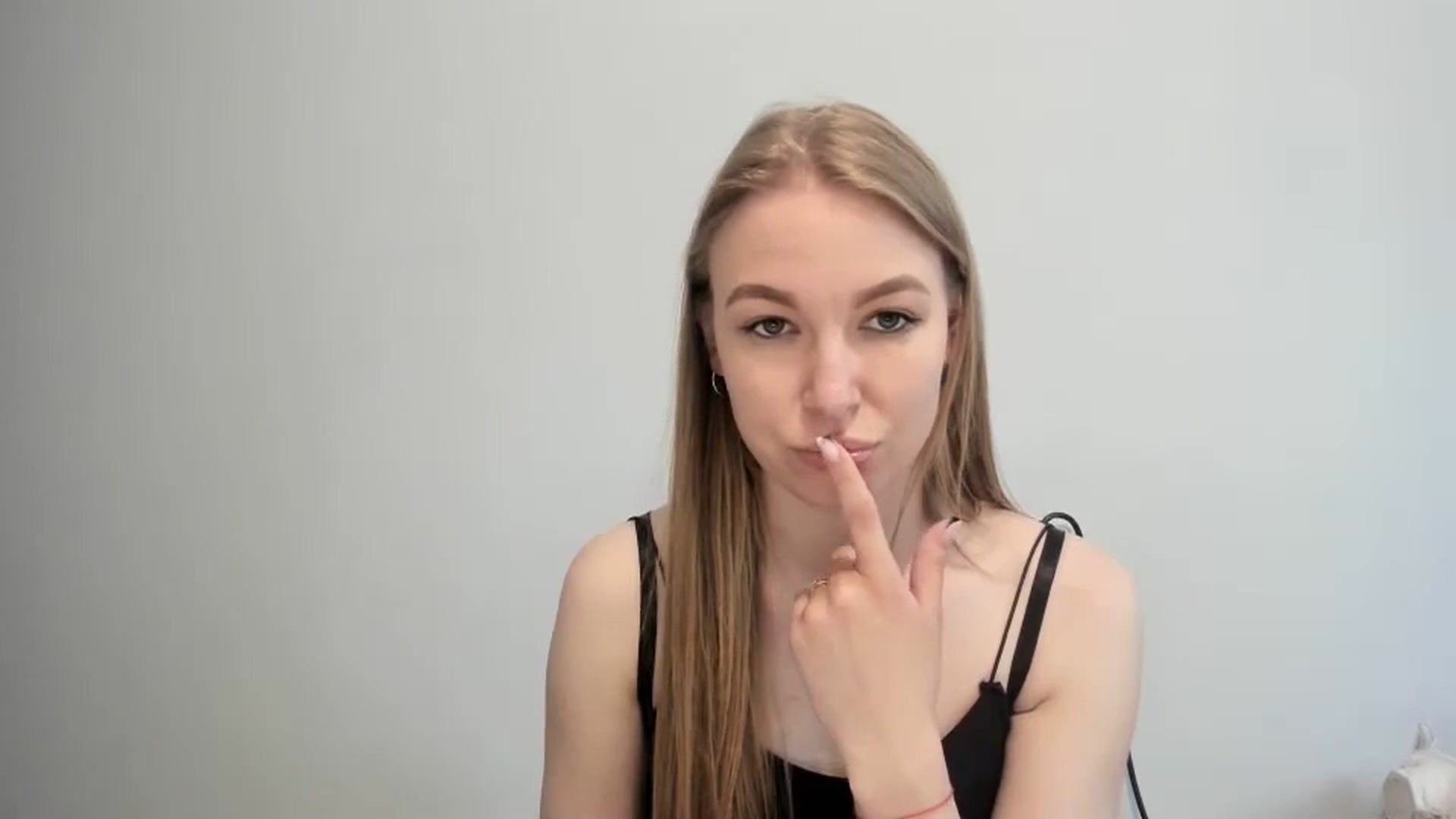 Gallery image thumbnail from EricaWans's myfreecams stream on, 06/23/2025, 14:40 image 6 of 20