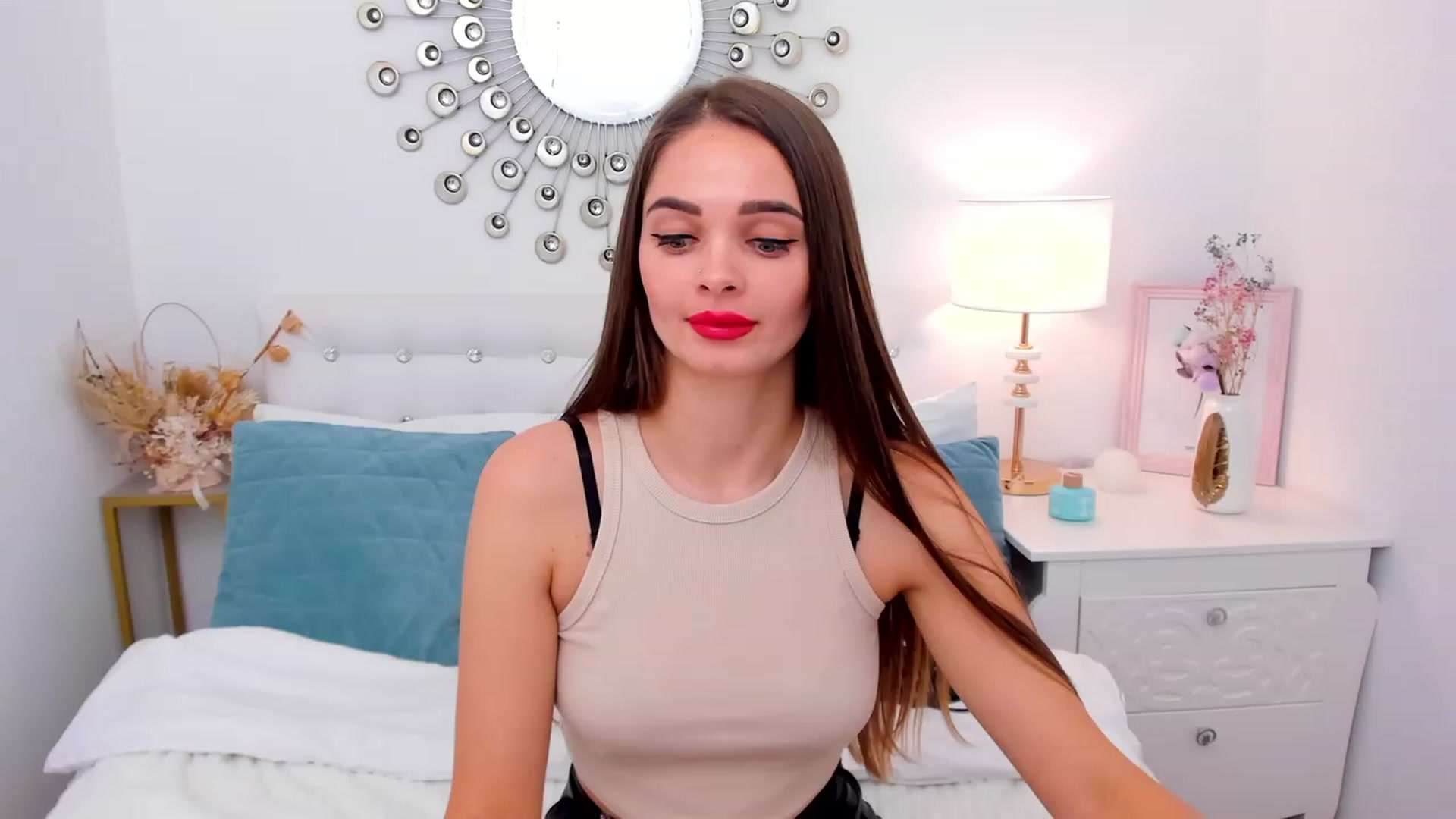 Gallery image thumbnail from ErikaGrose's myfreecams stream on, 11/14/2023, 16:10 image 11 of 20
