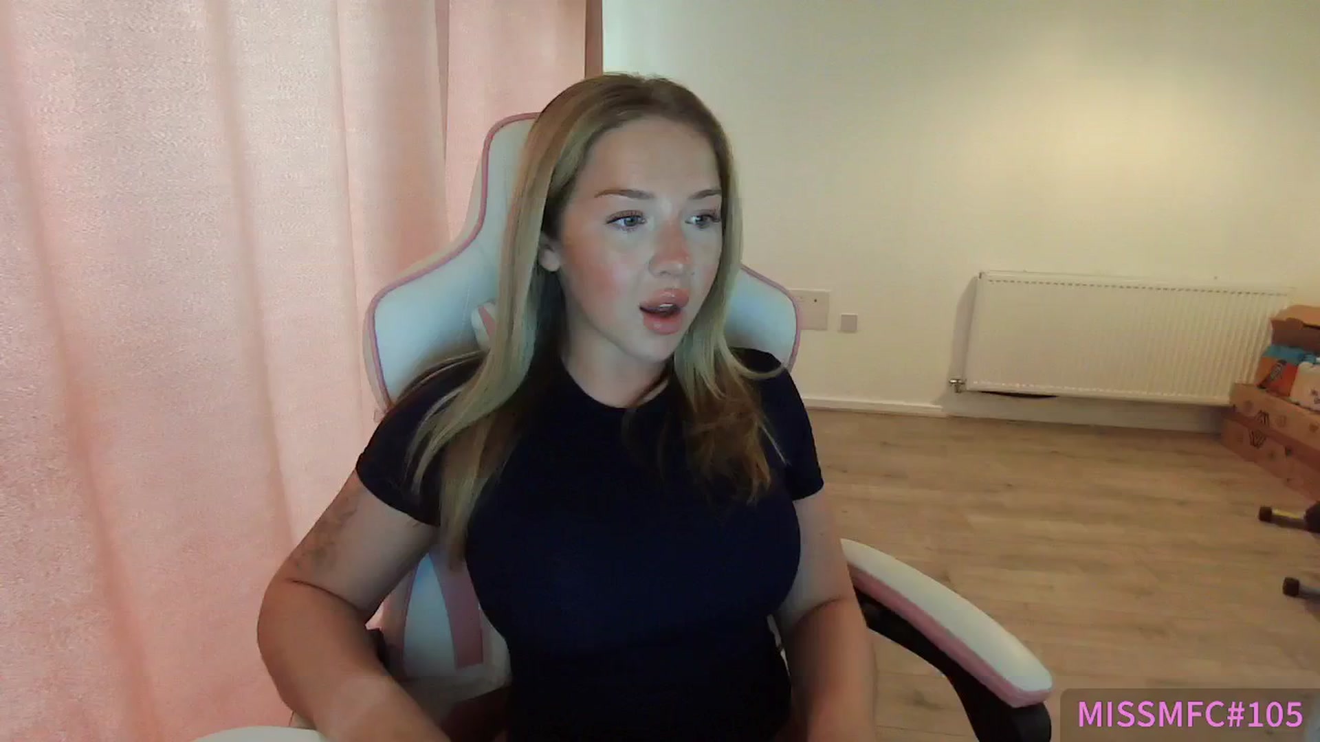 Gallery image thumbnail from ErikaJamess's myfreecams stream on, 06/29/2025, 10:55 image 4 of 20