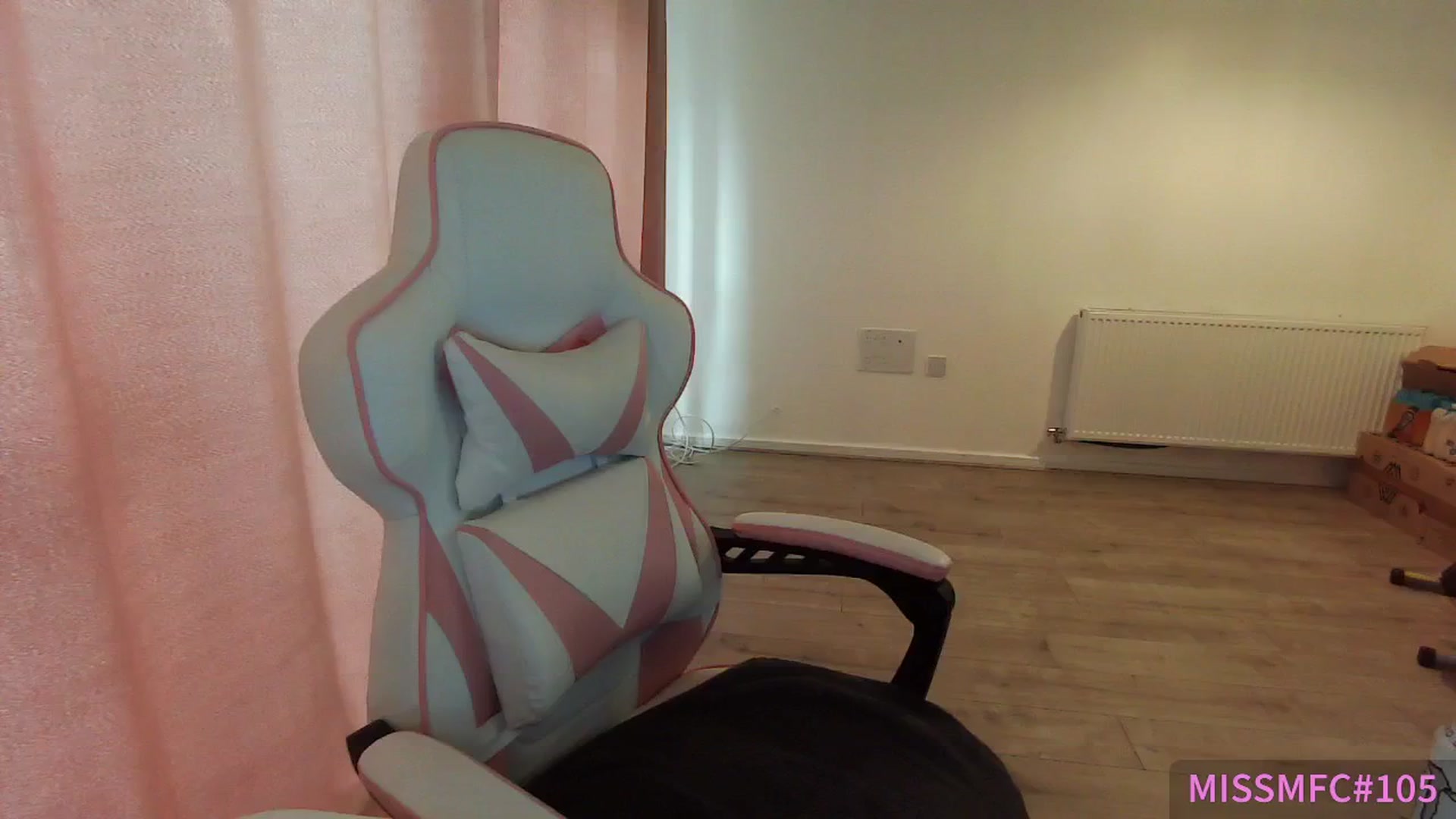 Gallery image thumbnail from ErikaJamess's myfreecams stream on, 06/29/2025, 10:55 image 1 of 20