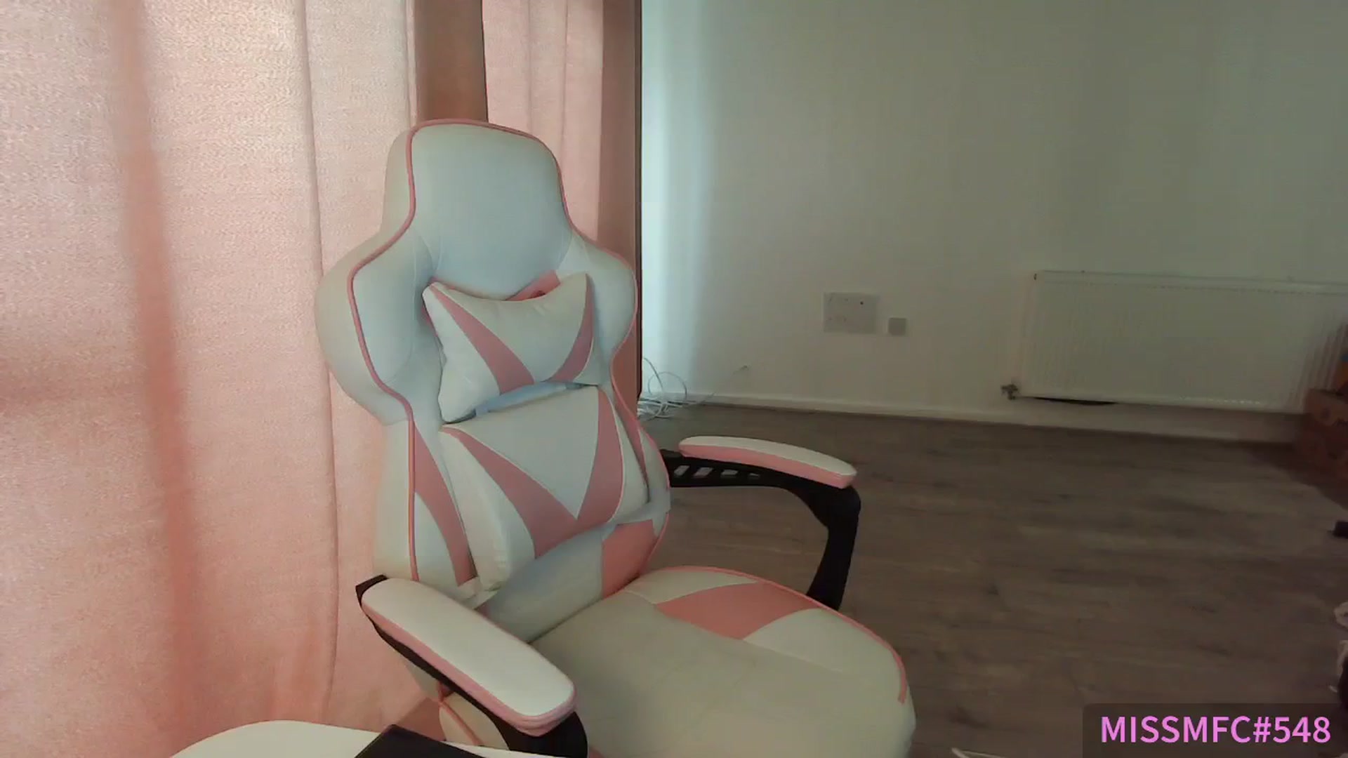 Gallery image thumbnail from ErikaJamess's myfreecams stream on, 07/28/2025, 16:51 image 20 of 20