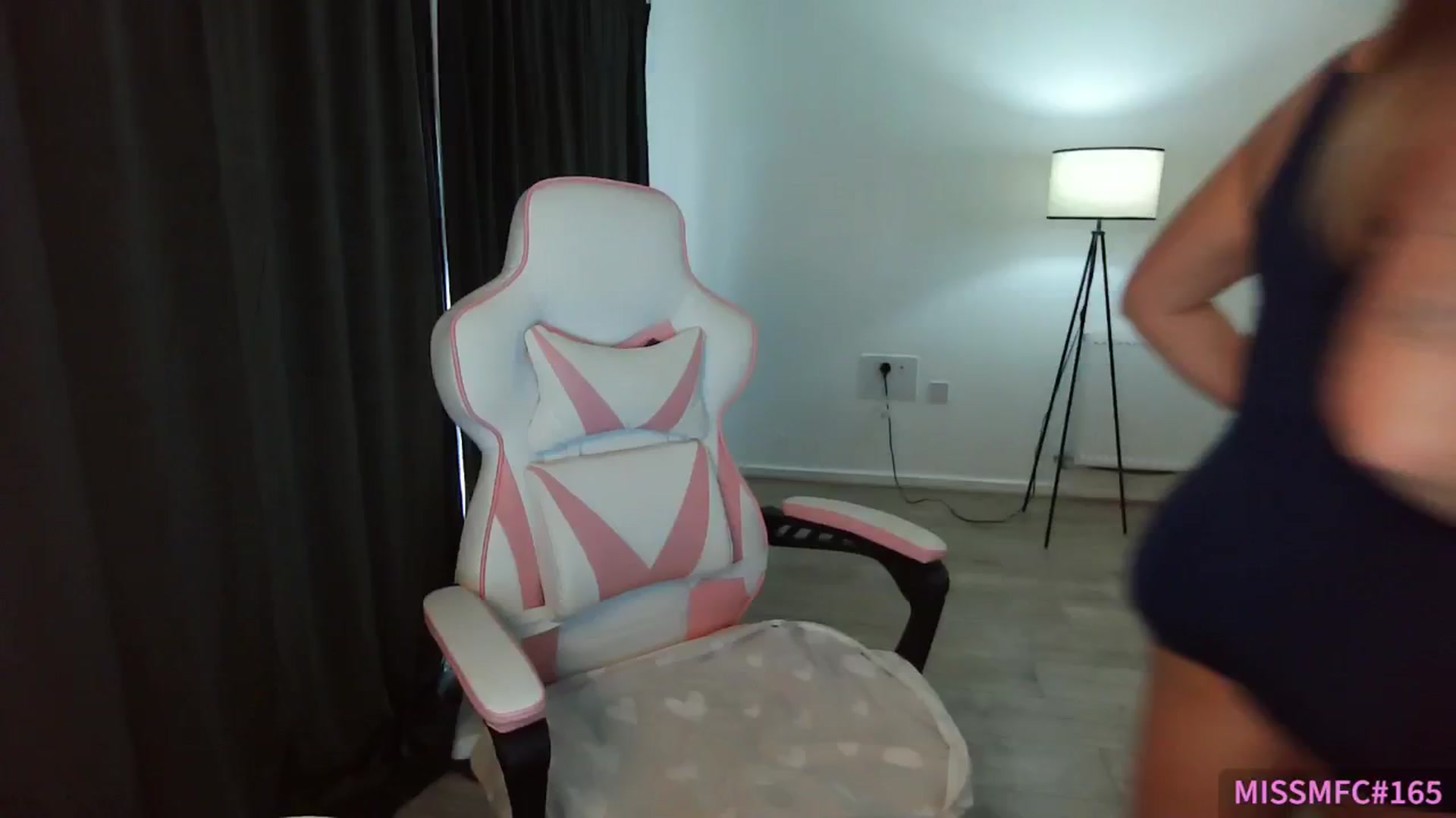 Gallery image thumbnail from ErikaJamess's myfreecams stream on, 08/22/2025, 20:50 image 1 of 20