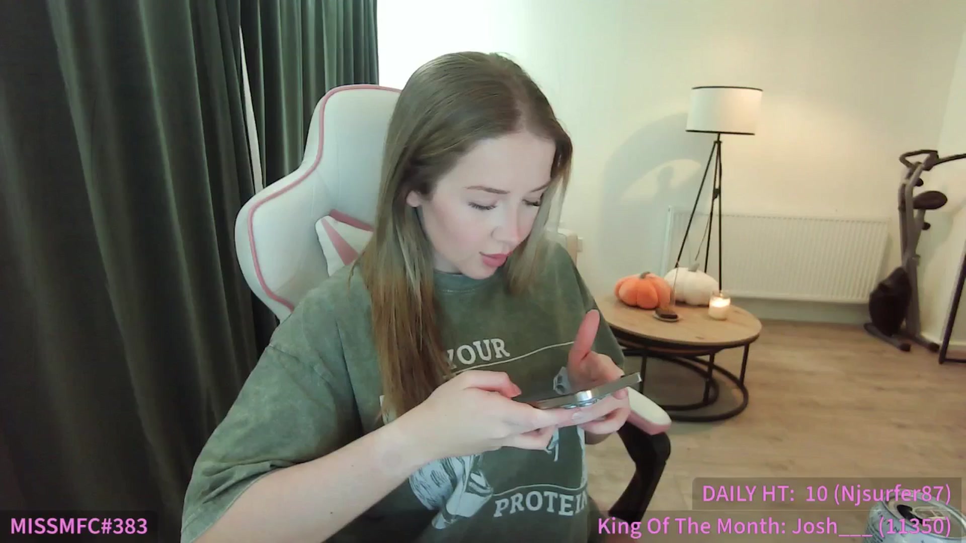 Gallery image thumbnail from ErikaJamess's myfreecams stream on, 09/24/2025, 10:59 image 17 of 20