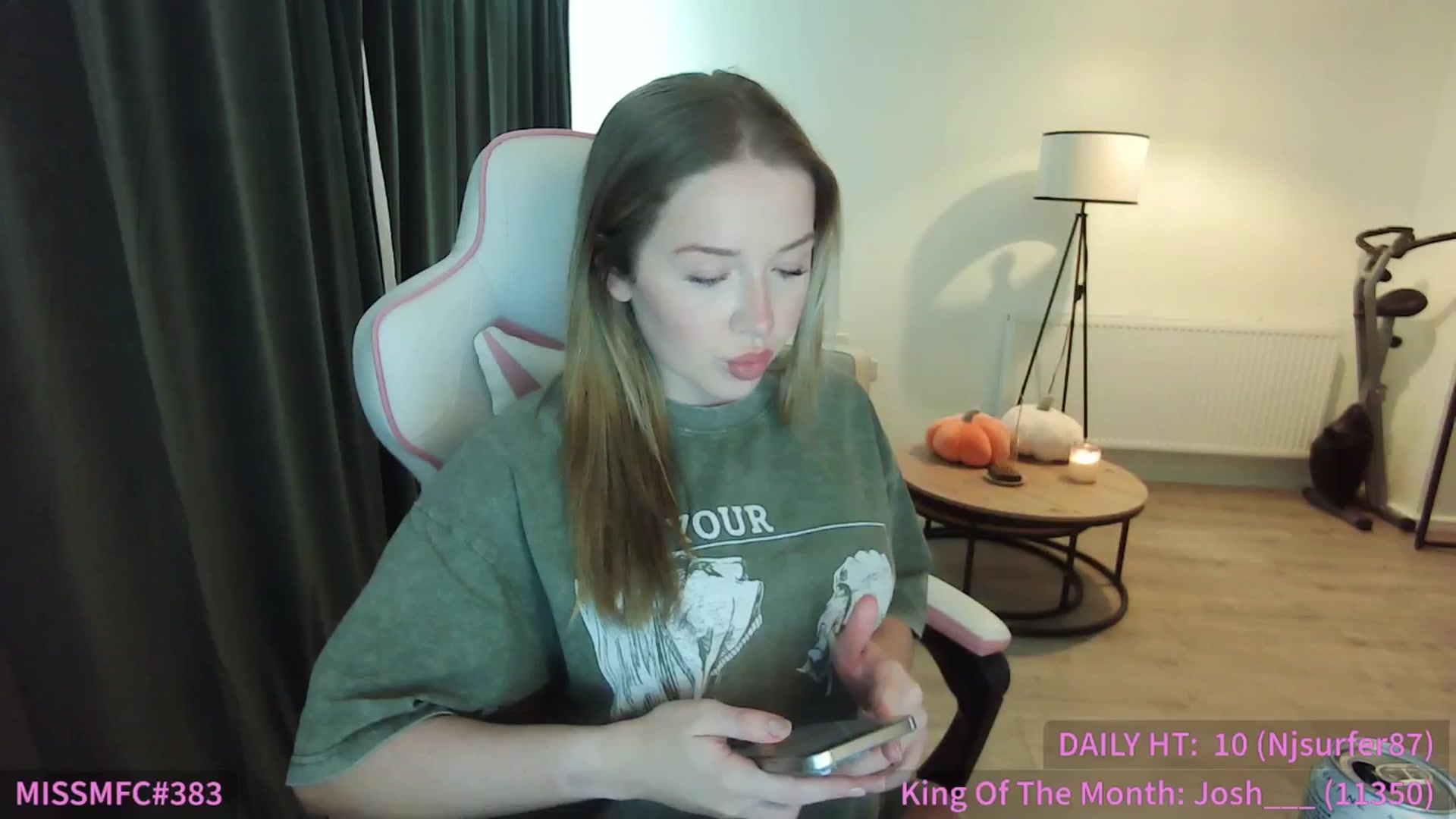 Gallery image thumbnail from ErikaJamess's myfreecams stream on, 09/24/2025, 10:59 image 16 of 20