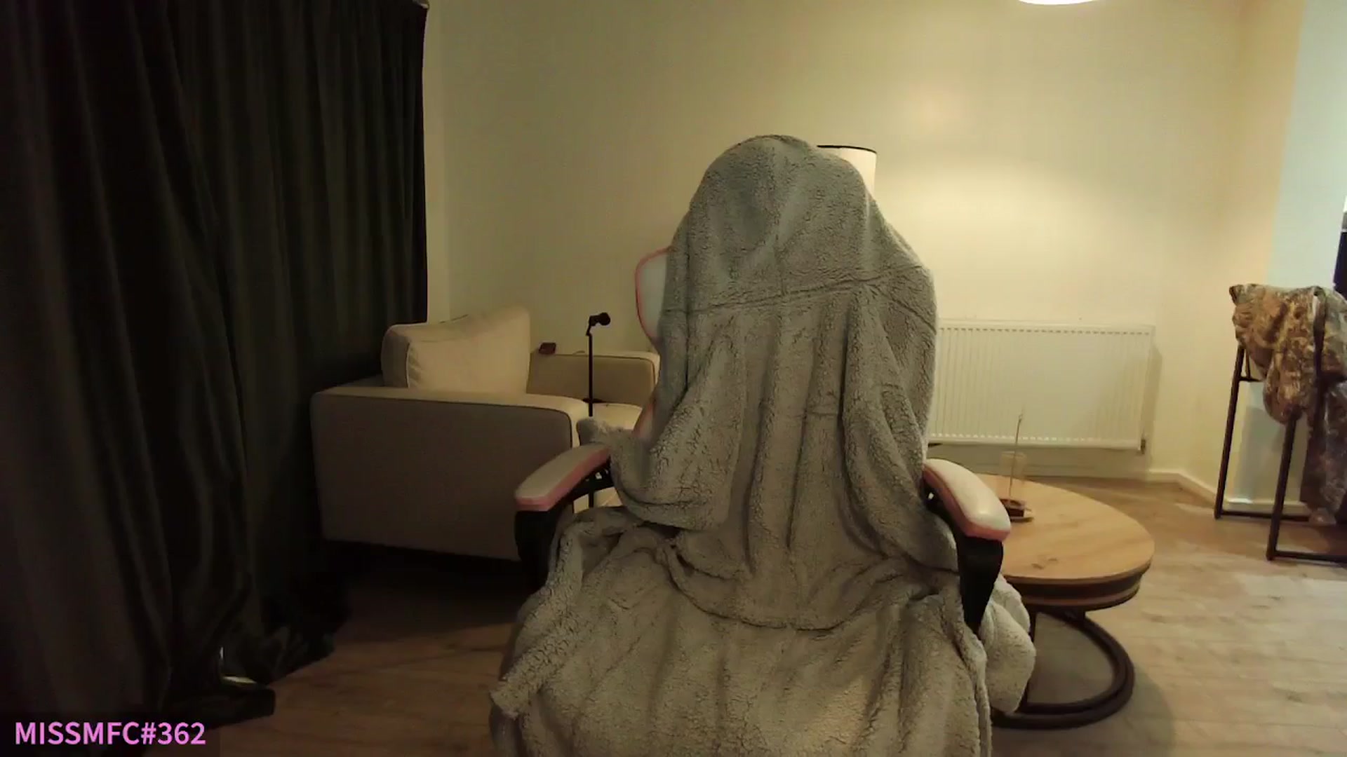 Gallery image thumbnail from ErikaJamess's myfreecams stream on, 04/12/2026, 21:01 image 1 of 20