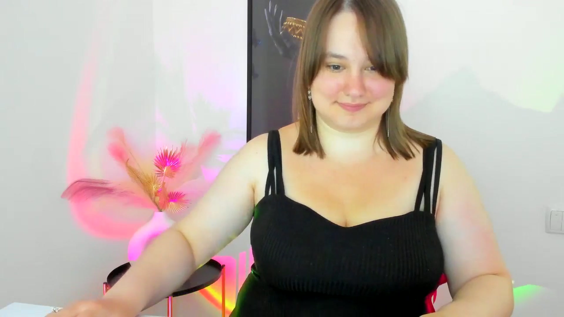 Gallery image thumbnail from ErikaTwins's myfreecams stream on, 07/13/2025, 12:03 image 9 of 20