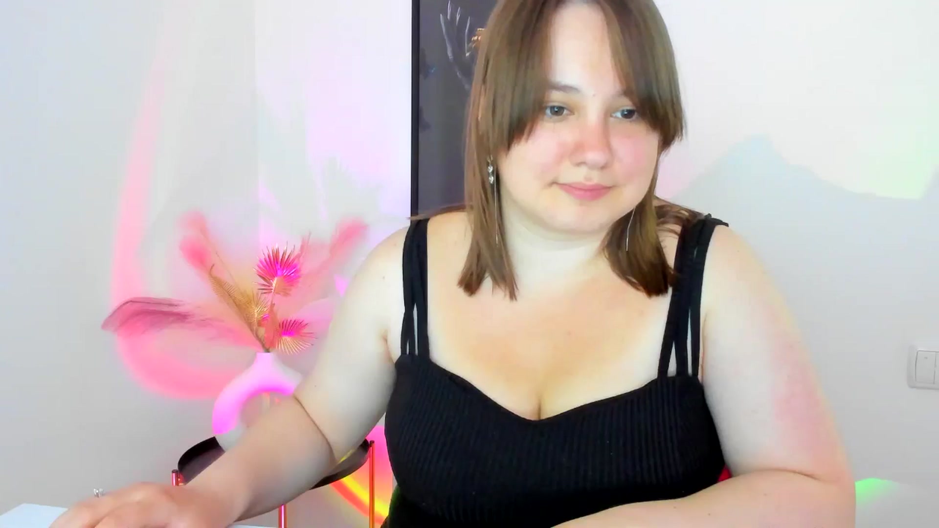 Gallery image thumbnail from ErikaTwins's myfreecams stream on, 07/13/2025, 12:03 image 6 of 20