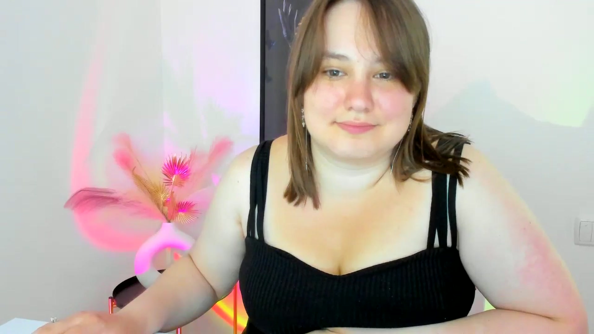 Gallery image thumbnail from ErikaTwins's myfreecams stream on, 07/13/2025, 12:03 image 12 of 20