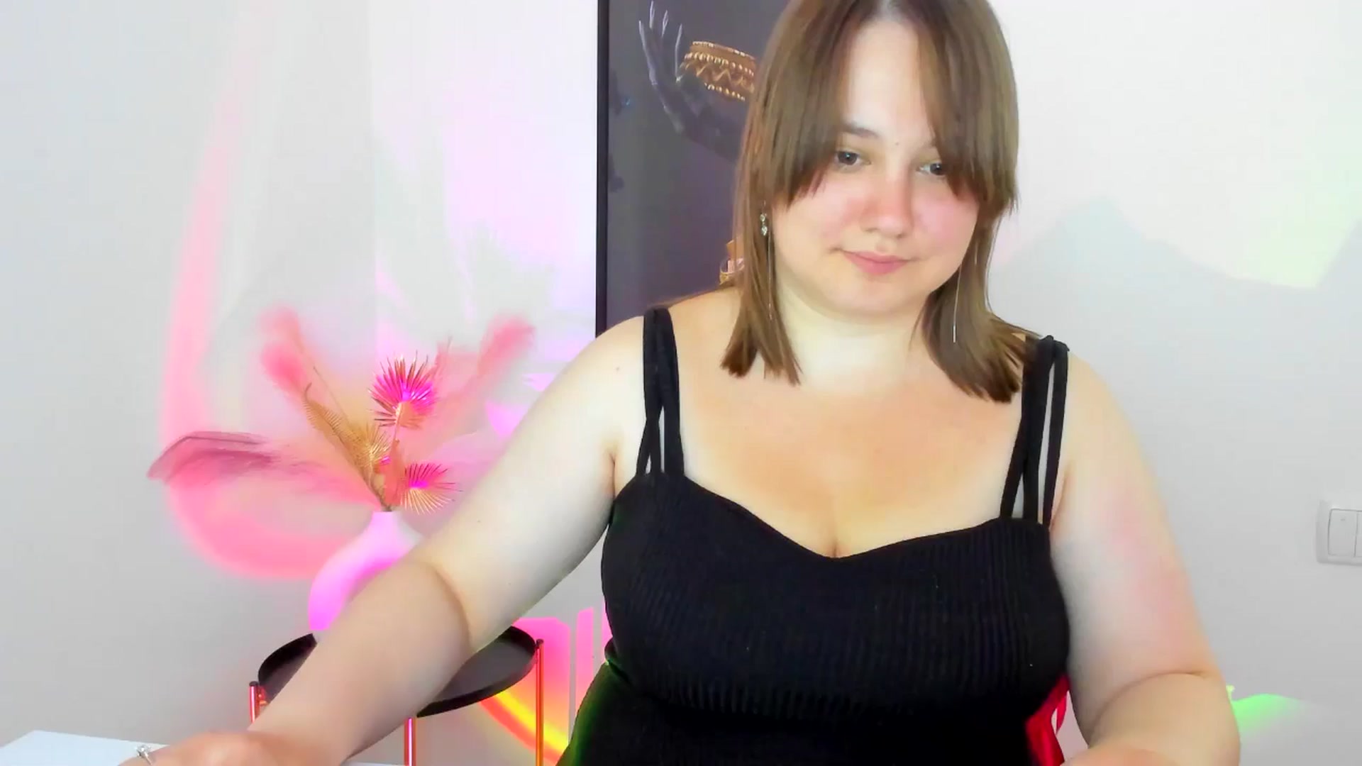 Gallery image thumbnail from ErikaTwins's myfreecams stream on, 07/13/2025, 12:03 image 7 of 20