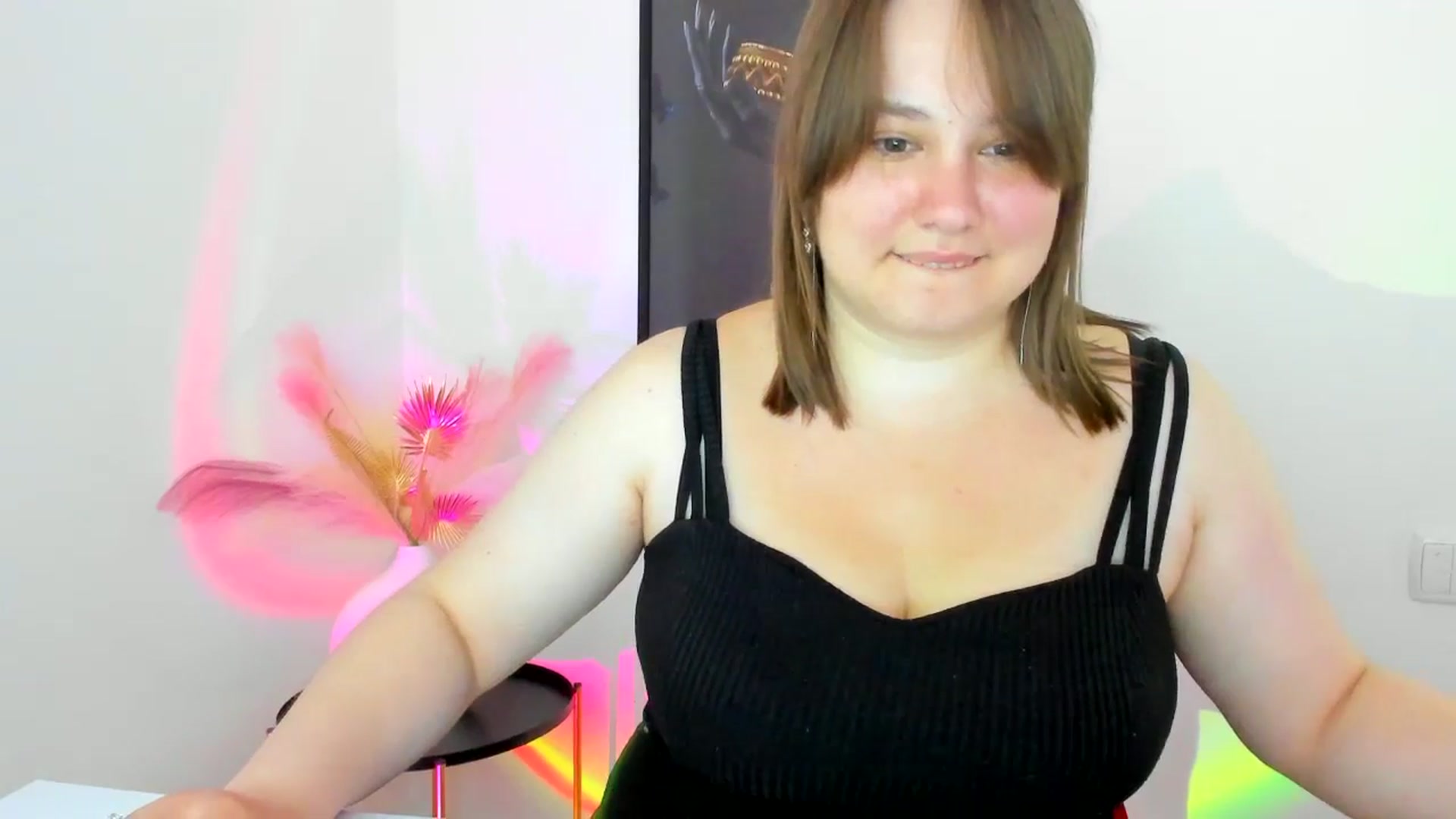Gallery image thumbnail from ErikaTwins's myfreecams stream on, 07/13/2025, 12:03 image 14 of 20
