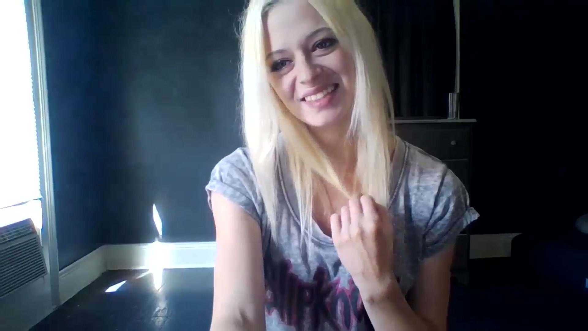 Gallery image thumbnail from Erika_Foxx's myfreecams stream on, 08/05/2023, 15:10 image 6 of 20