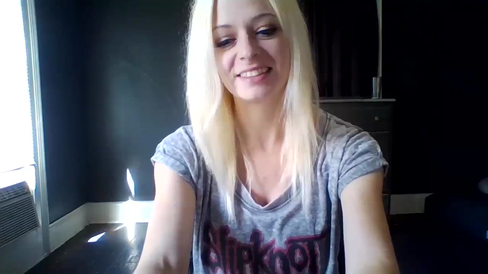 Gallery image thumbnail from Erika_Foxx's myfreecams stream on, 08/05/2023, 15:10 image 5 of 20