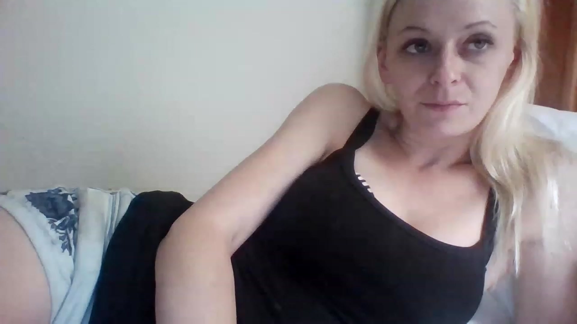 Gallery image thumbnail from Erika_Foxx's myfreecams stream on, 08/11/2023, 01:06 image 17 of 20
