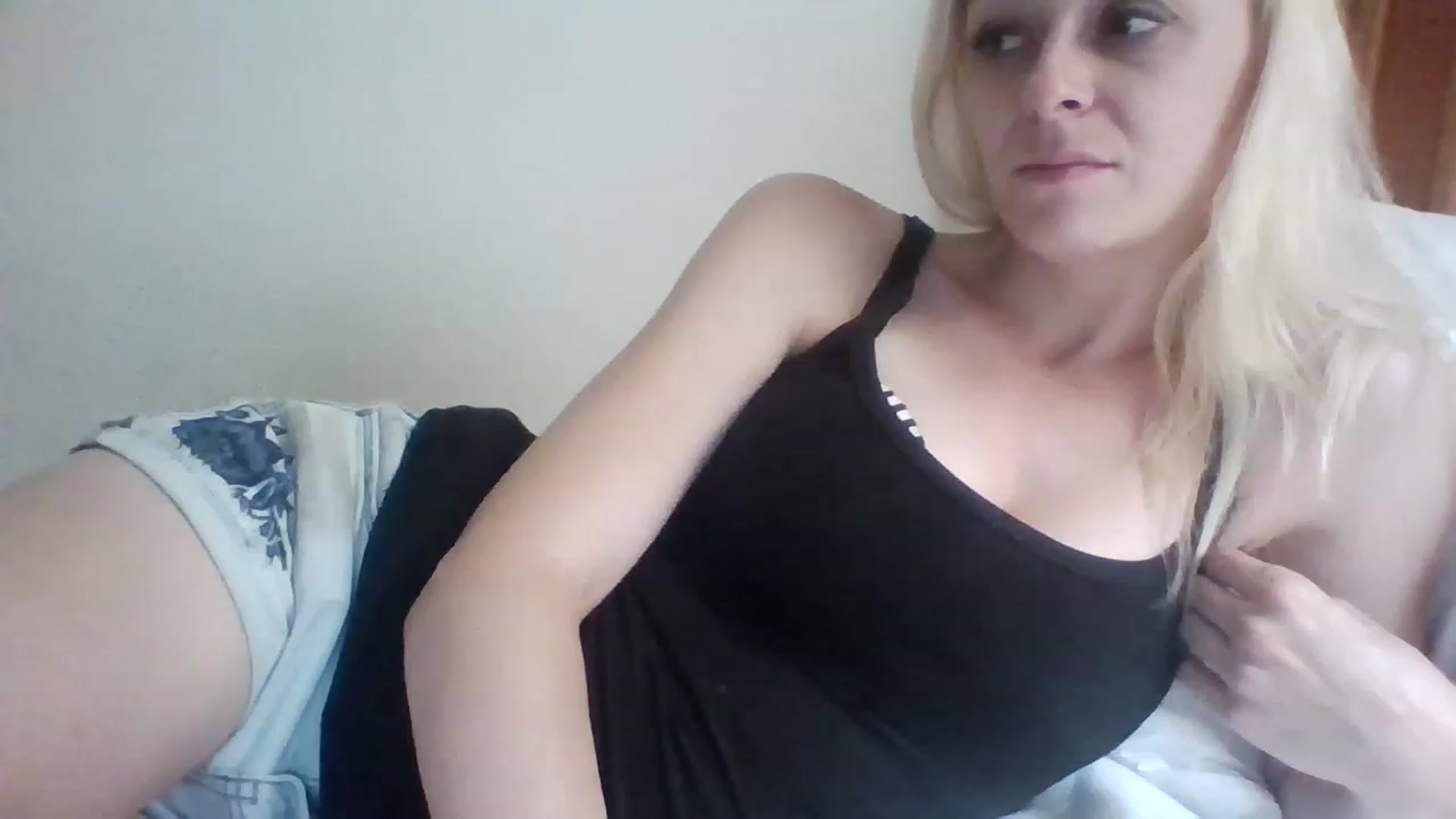 Gallery image thumbnail from Erika_Foxx's myfreecams stream on, 08/11/2023, 01:06 image 15 of 20