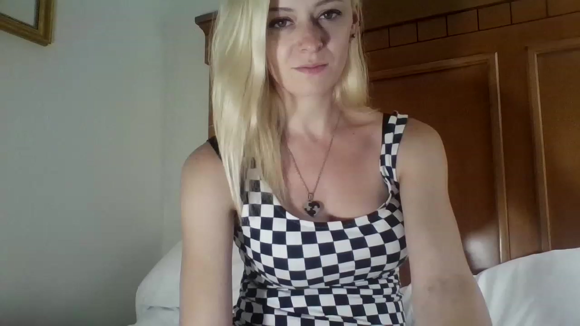 Gallery image thumbnail from Erika_Foxx's myfreecams stream on, 08/11/2023, 20:22 image 1 of 20