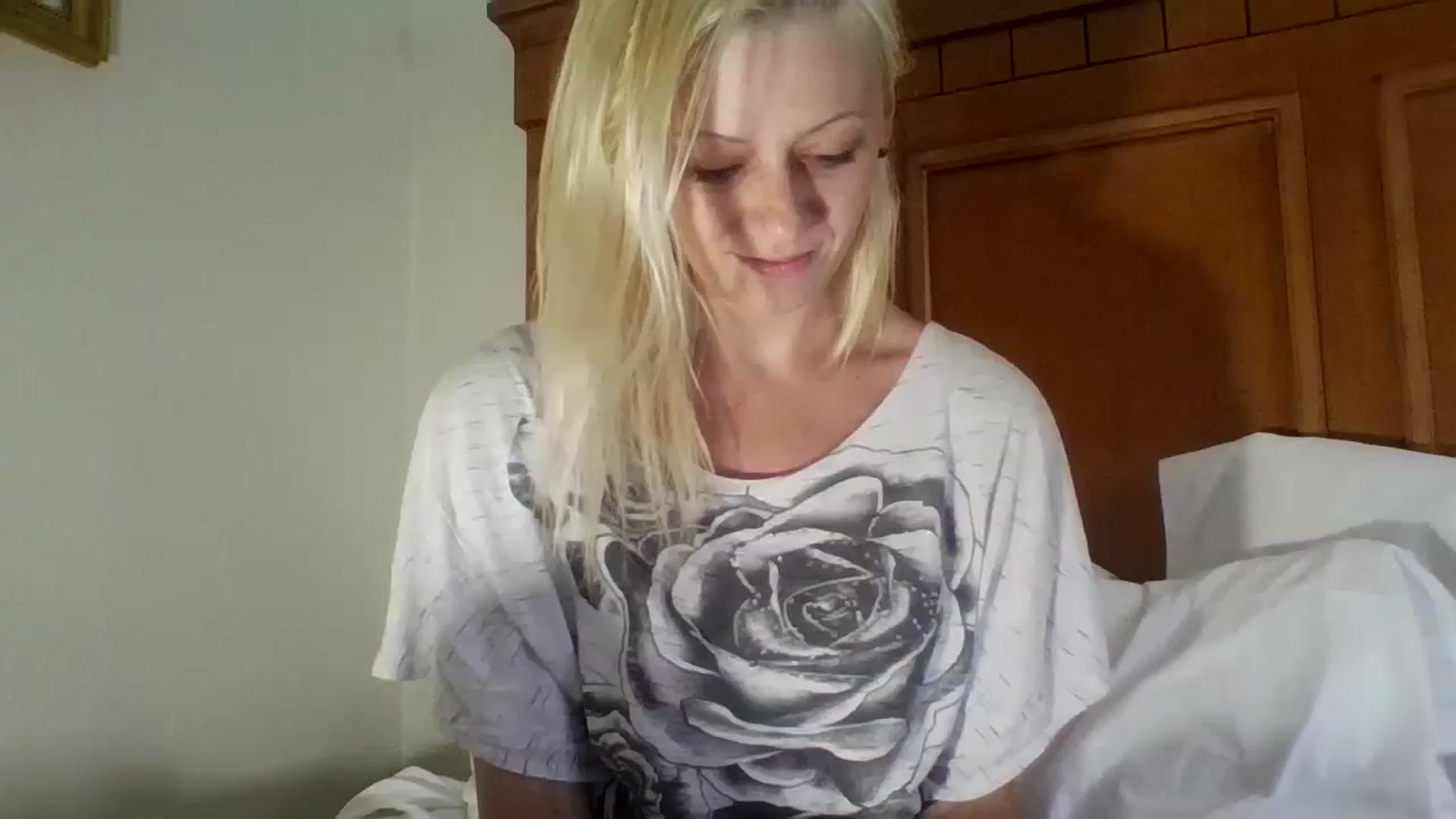Gallery image thumbnail from Erika_Foxx's myfreecams stream on, 08/15/2023, 18:51 image 9 of 20