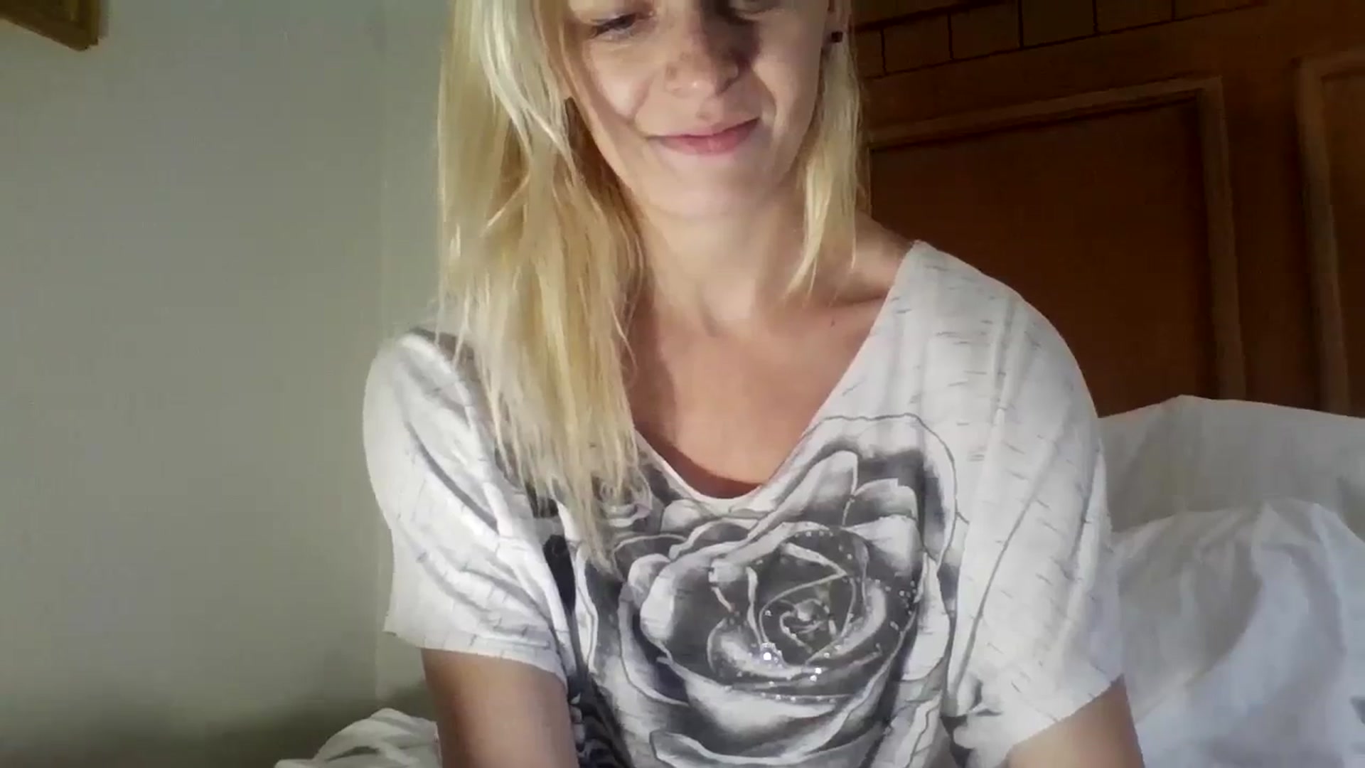 Gallery image thumbnail from Erika_Foxx's myfreecams stream on, 08/15/2023, 18:51 image 8 of 20