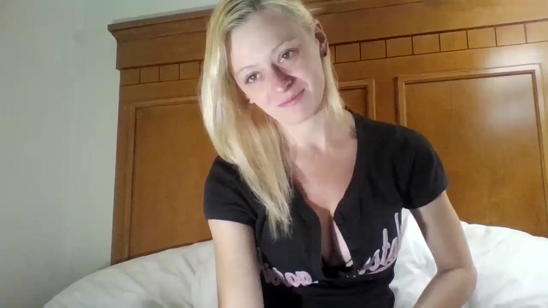 Gallery image thumbnail from Erika_Foxx's myfreecams stream on, 08/17/2023, 16:26 image 20 of 20