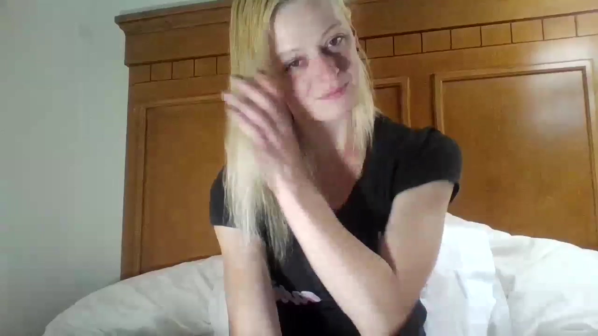 Gallery image thumbnail from Erika_Foxx's myfreecams stream on, 08/17/2023, 16:26 image 5 of 20