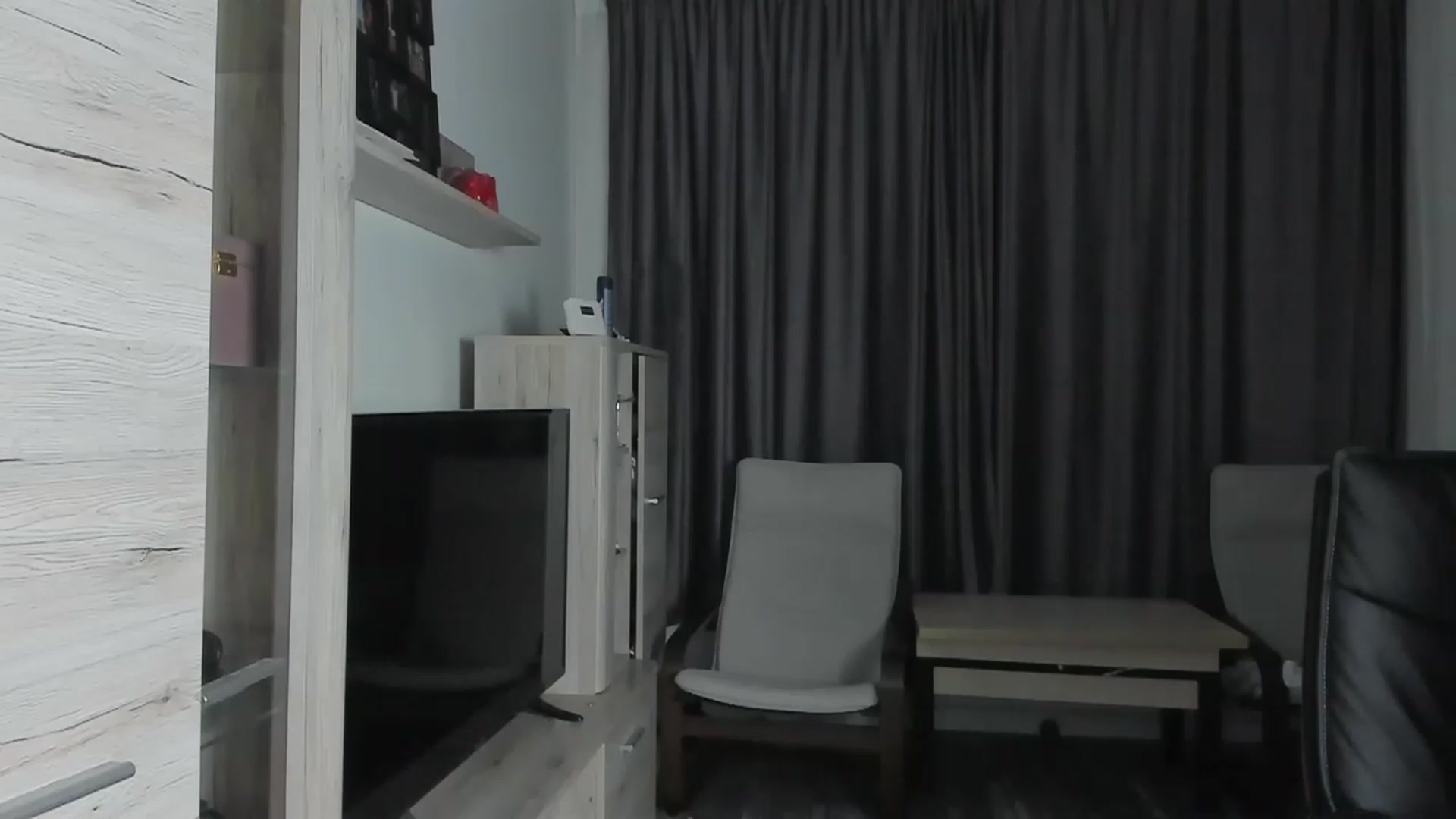 Gallery image thumbnail from Erika_higgins's myfreecams stream on, 11/16/2022, 22:08 image 14 of 20